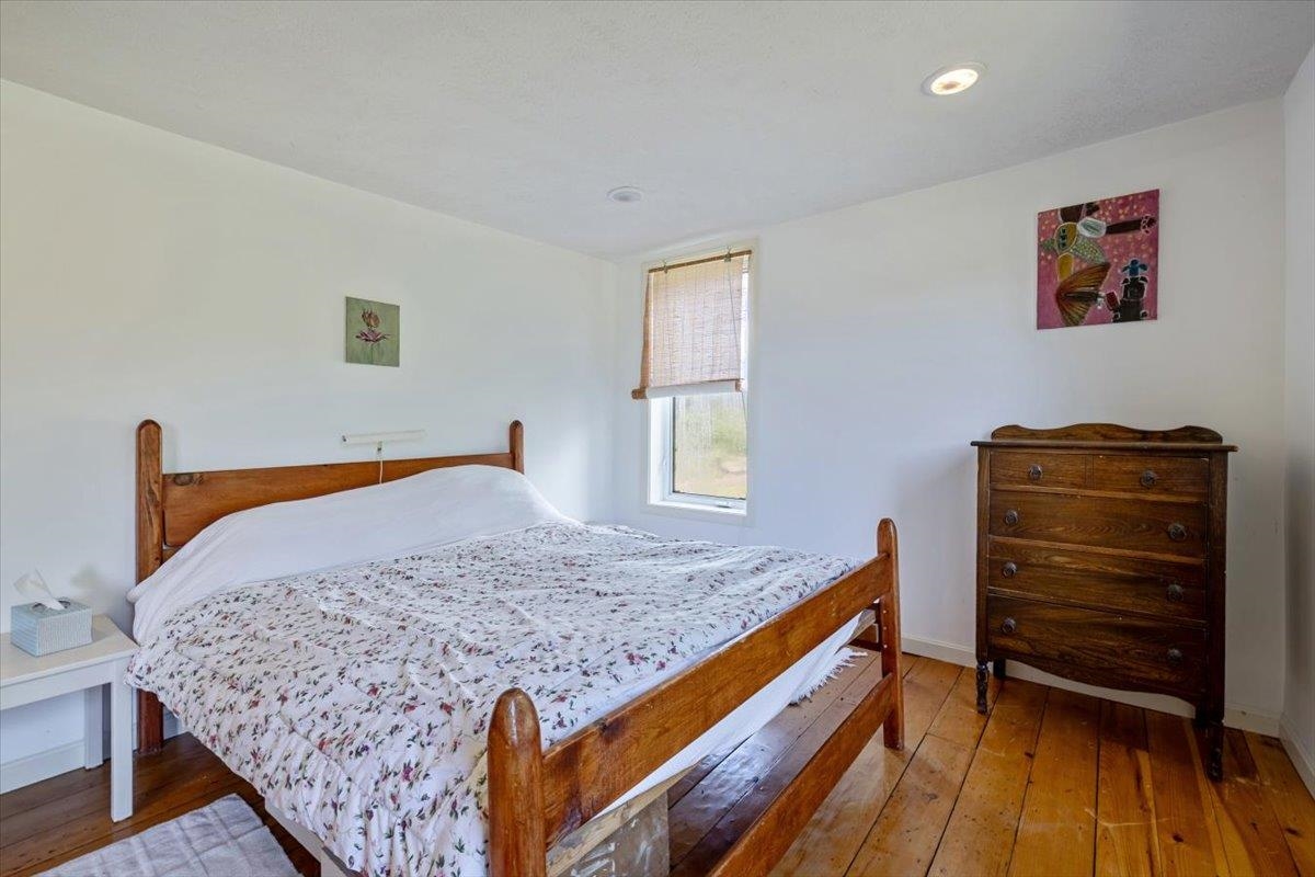 884 Nichols Road photo 12
