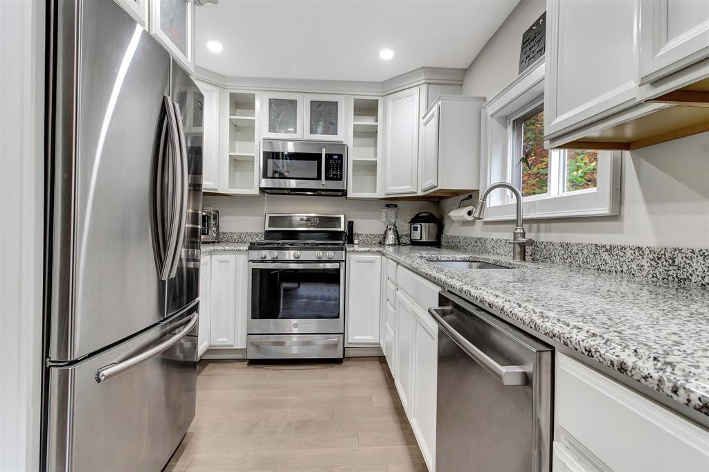 34 Pleasant Street photo 13