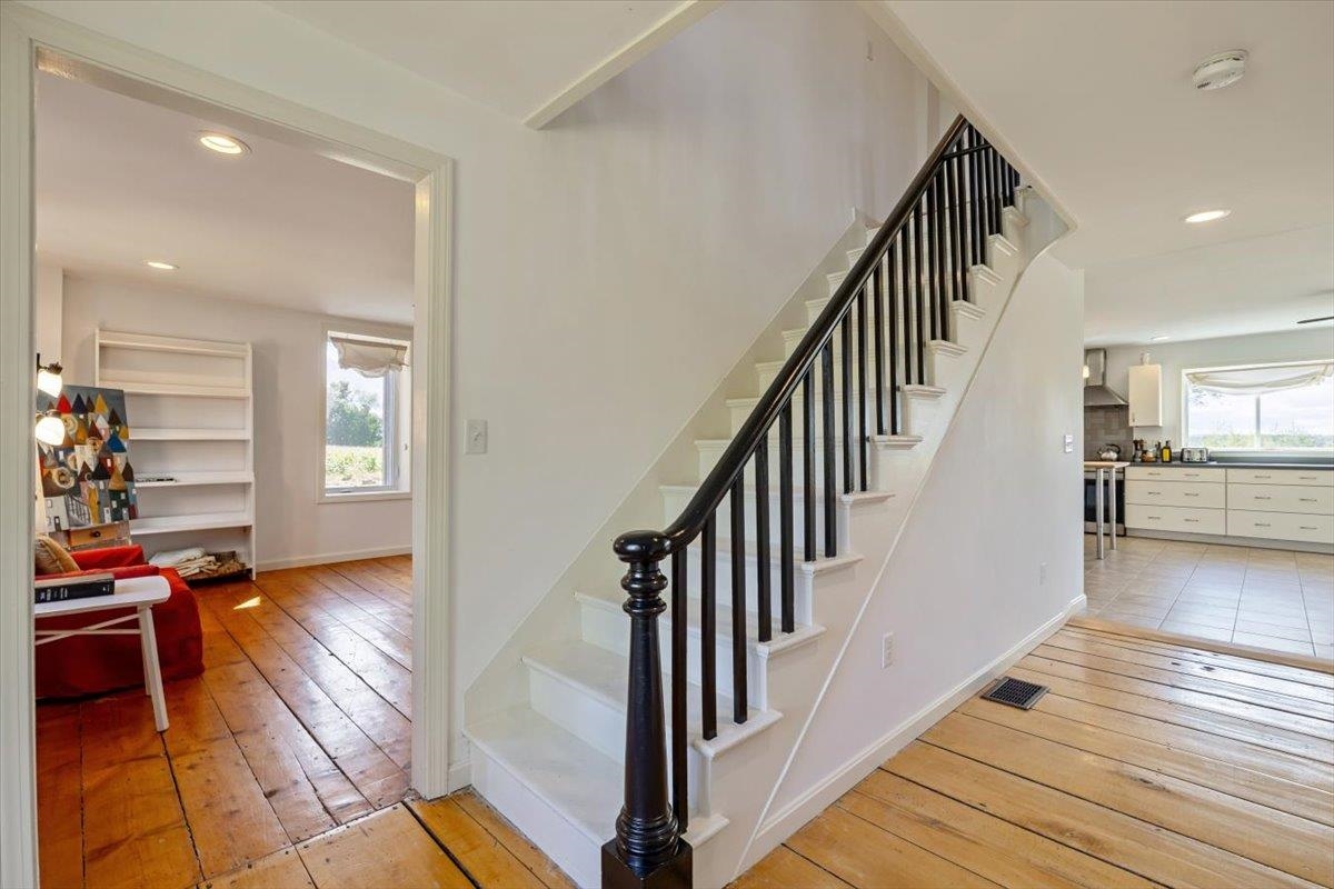 884 Nichols Road photo 16