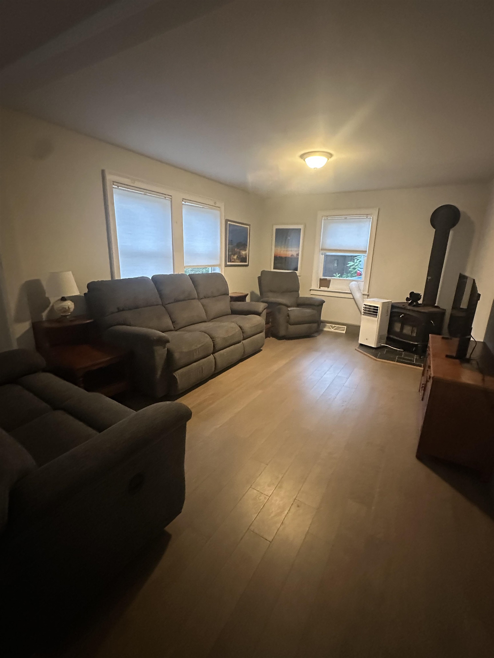 34 Pleasant Street photo 17