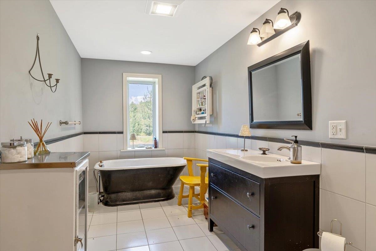 884 Nichols Road photo 20