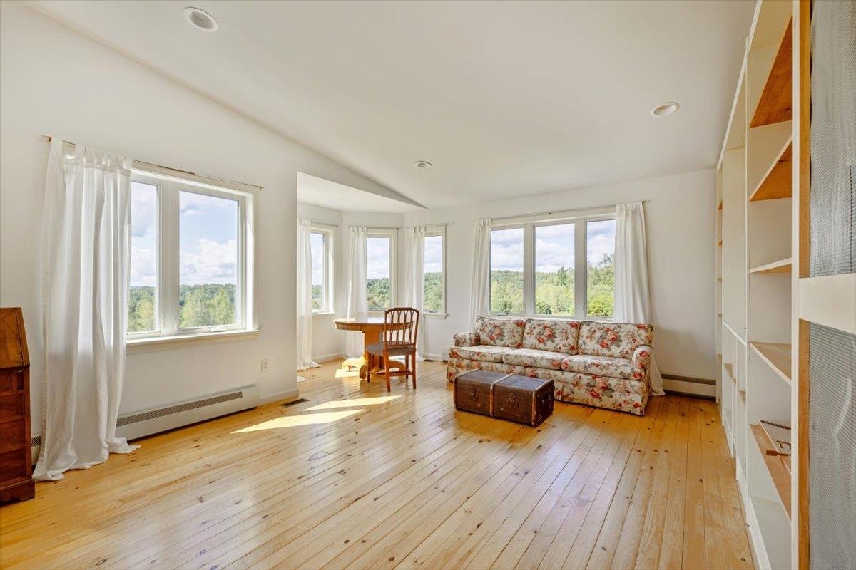 884 Nichols Road photo 25