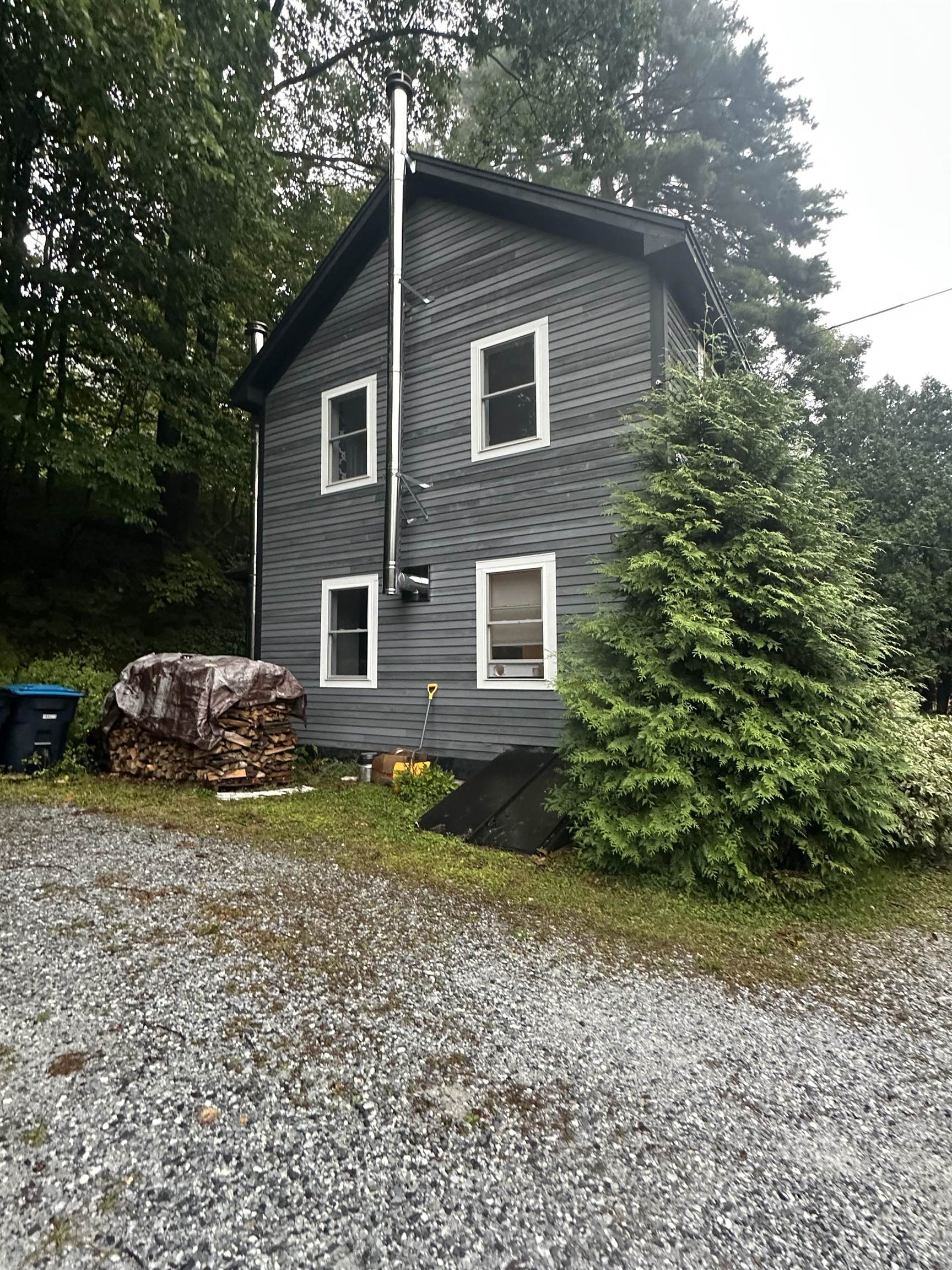 34 Pleasant Street photo 3