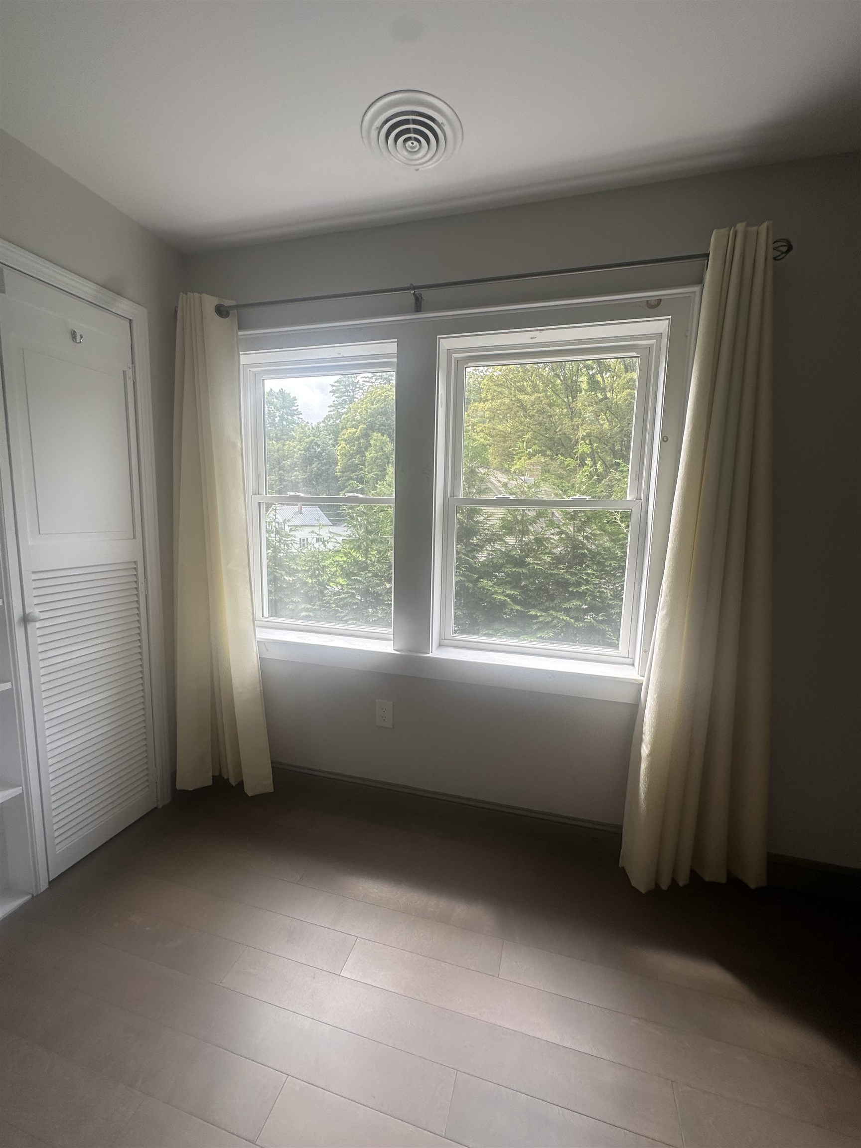 34 Pleasant Street photo 30