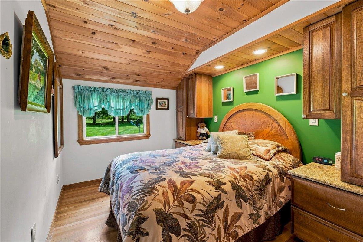 435 Lendway Lane photo 32