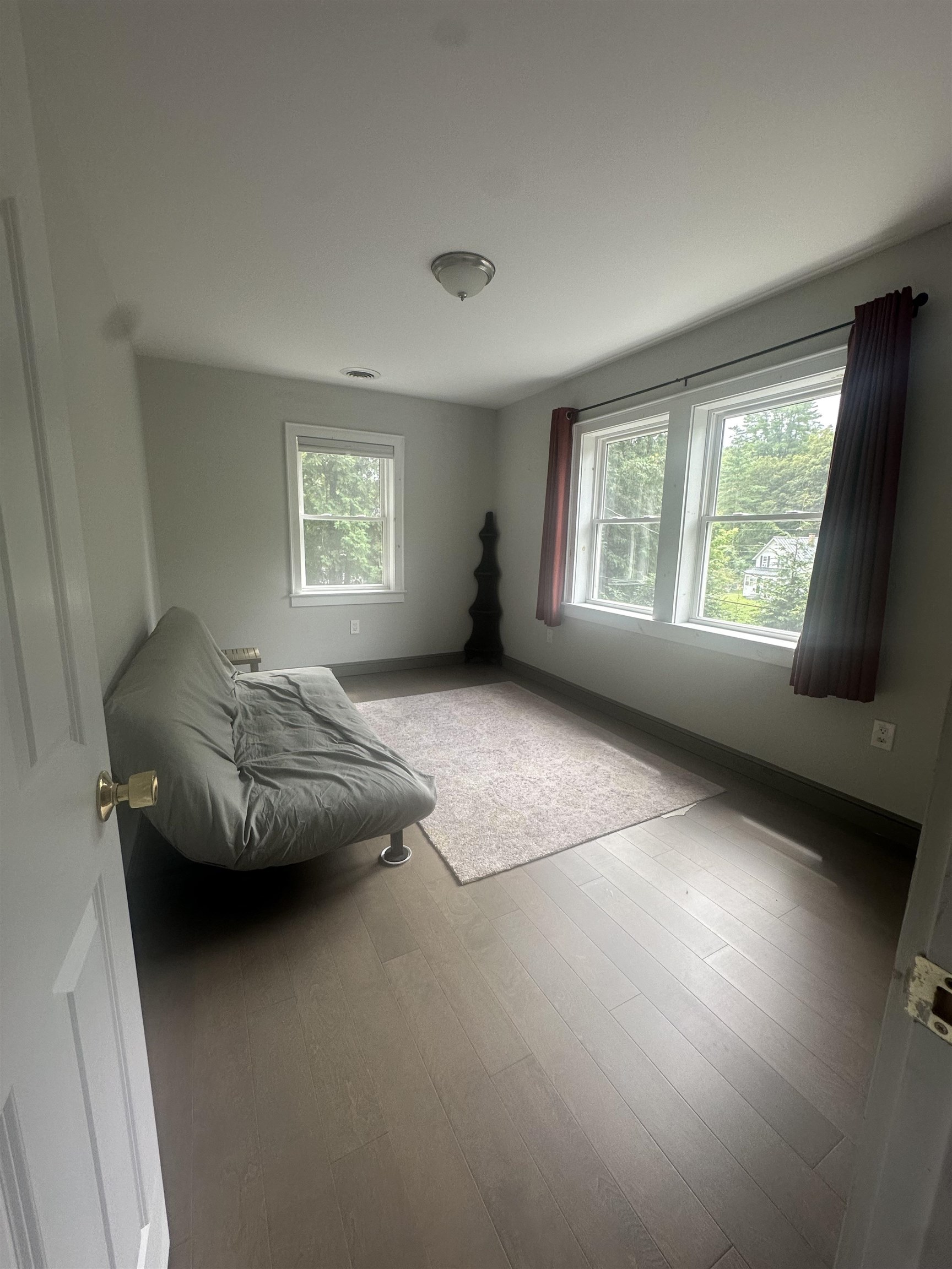 34 Pleasant Street photo 33