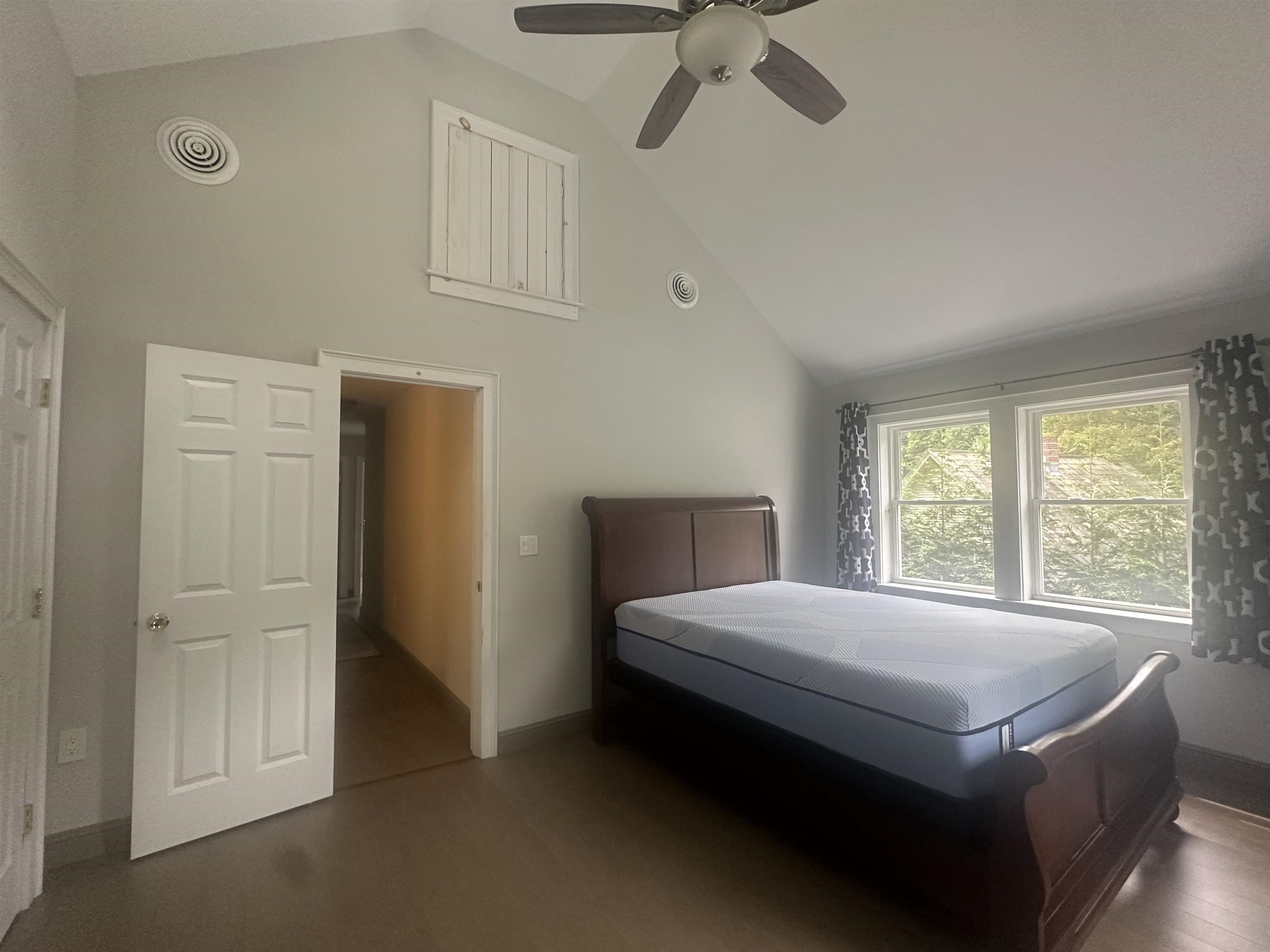 34 Pleasant Street photo 36