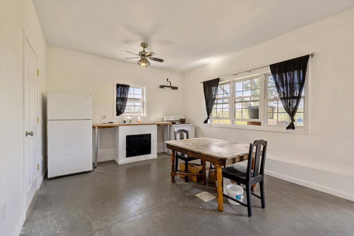 884 Nichols Road photo 43