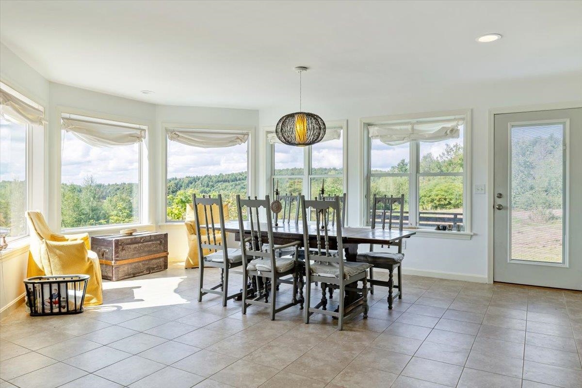 884 Nichols Road photo 5