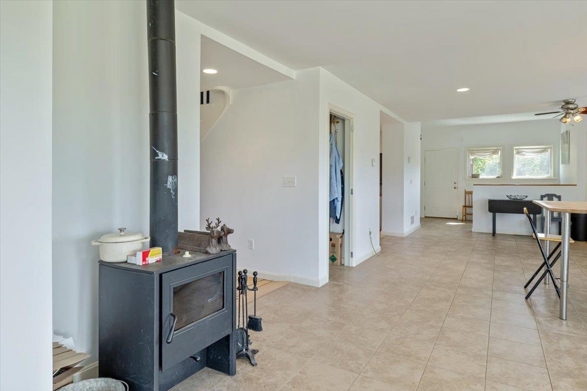 884 Nichols Road photo 9