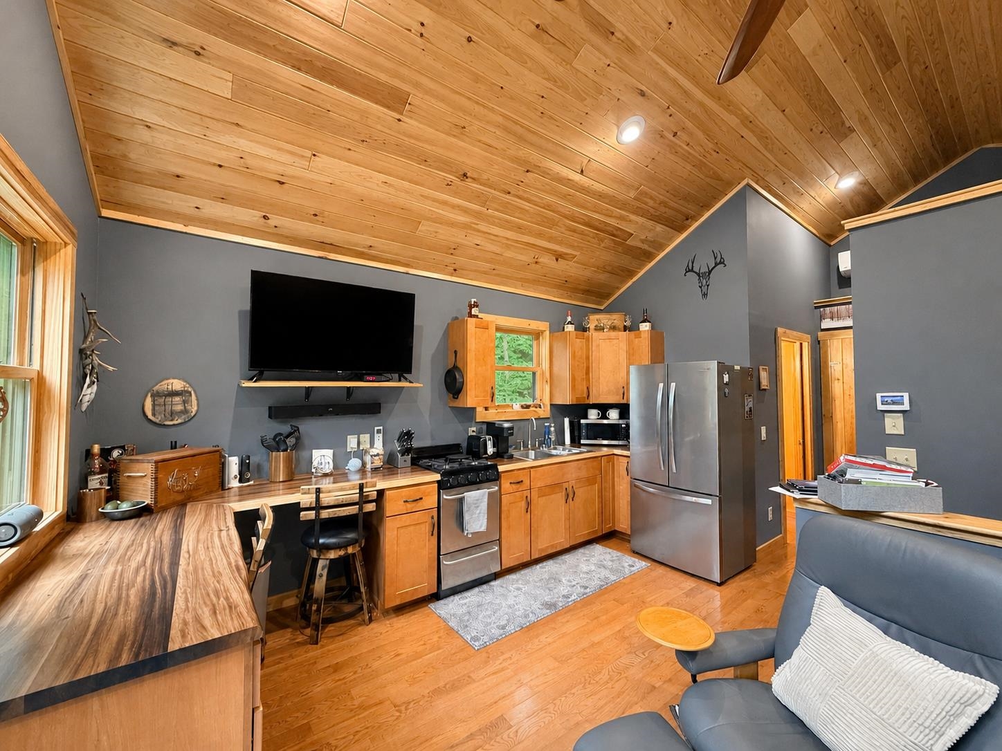 250 Fairview Avenue photo 6