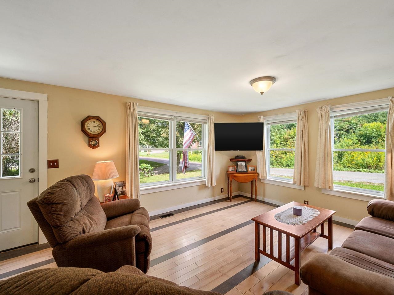 8 Krug Road photo 16