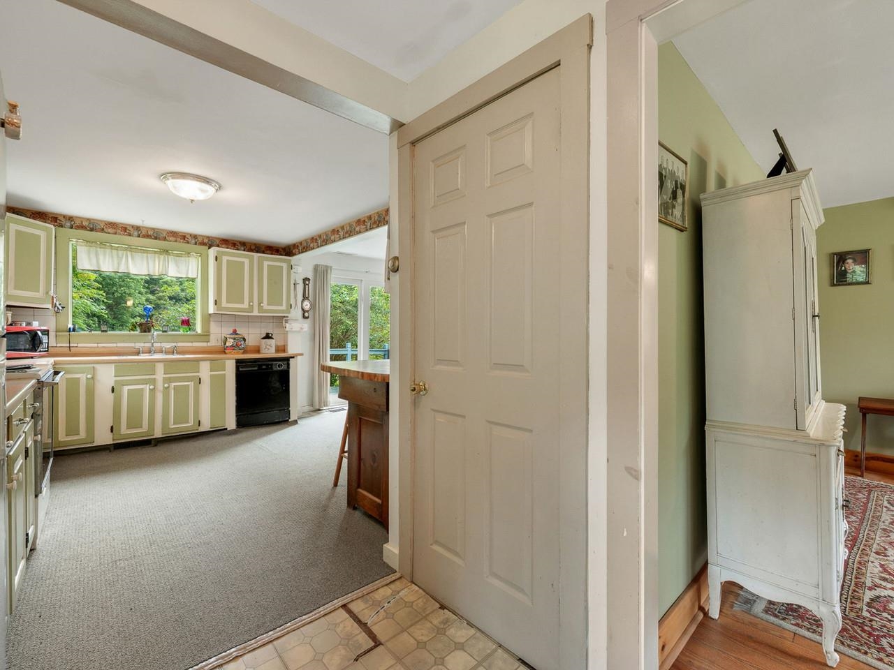 8 Krug Road photo 5