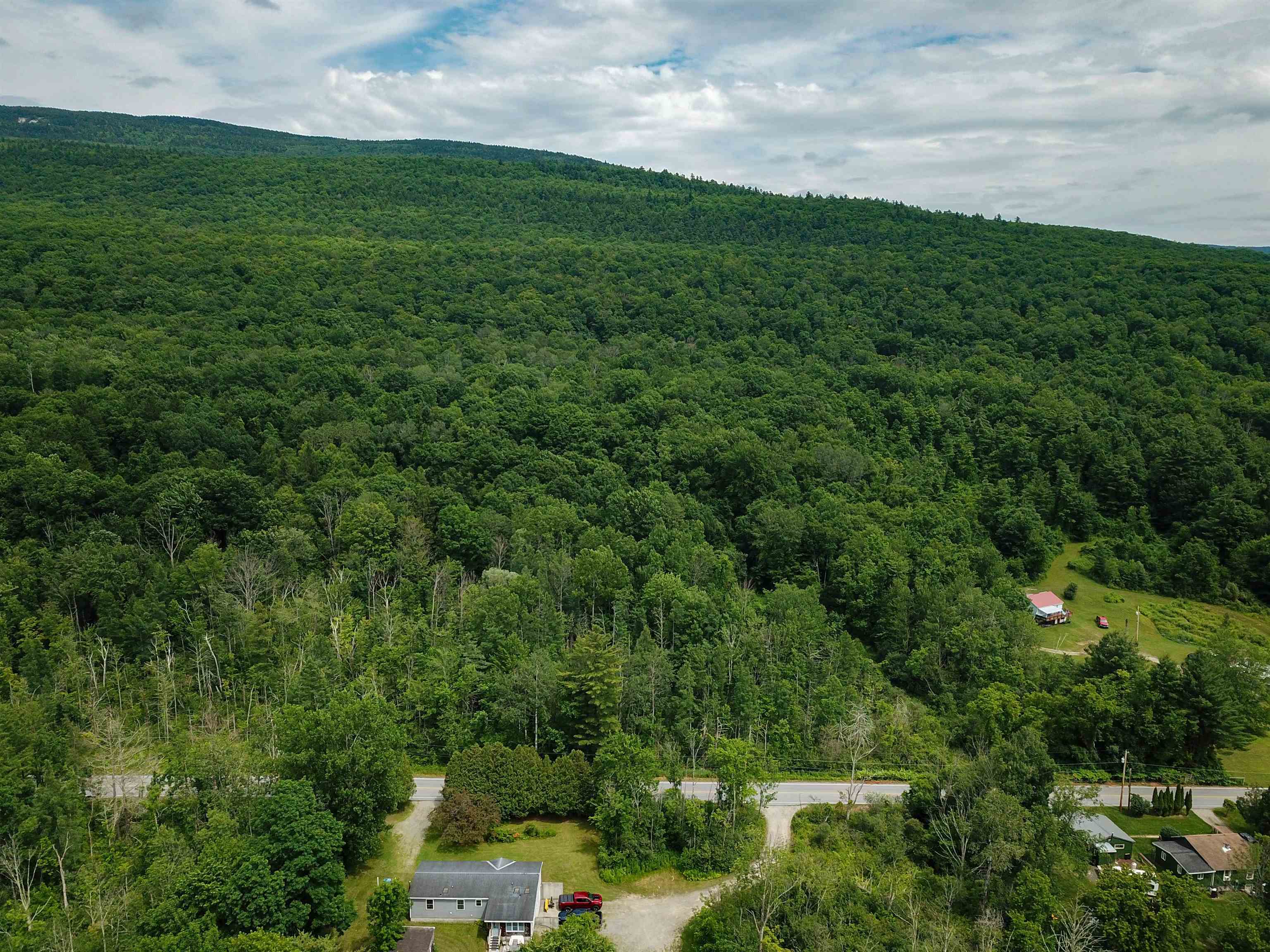 1073 Chapel Road photo 12