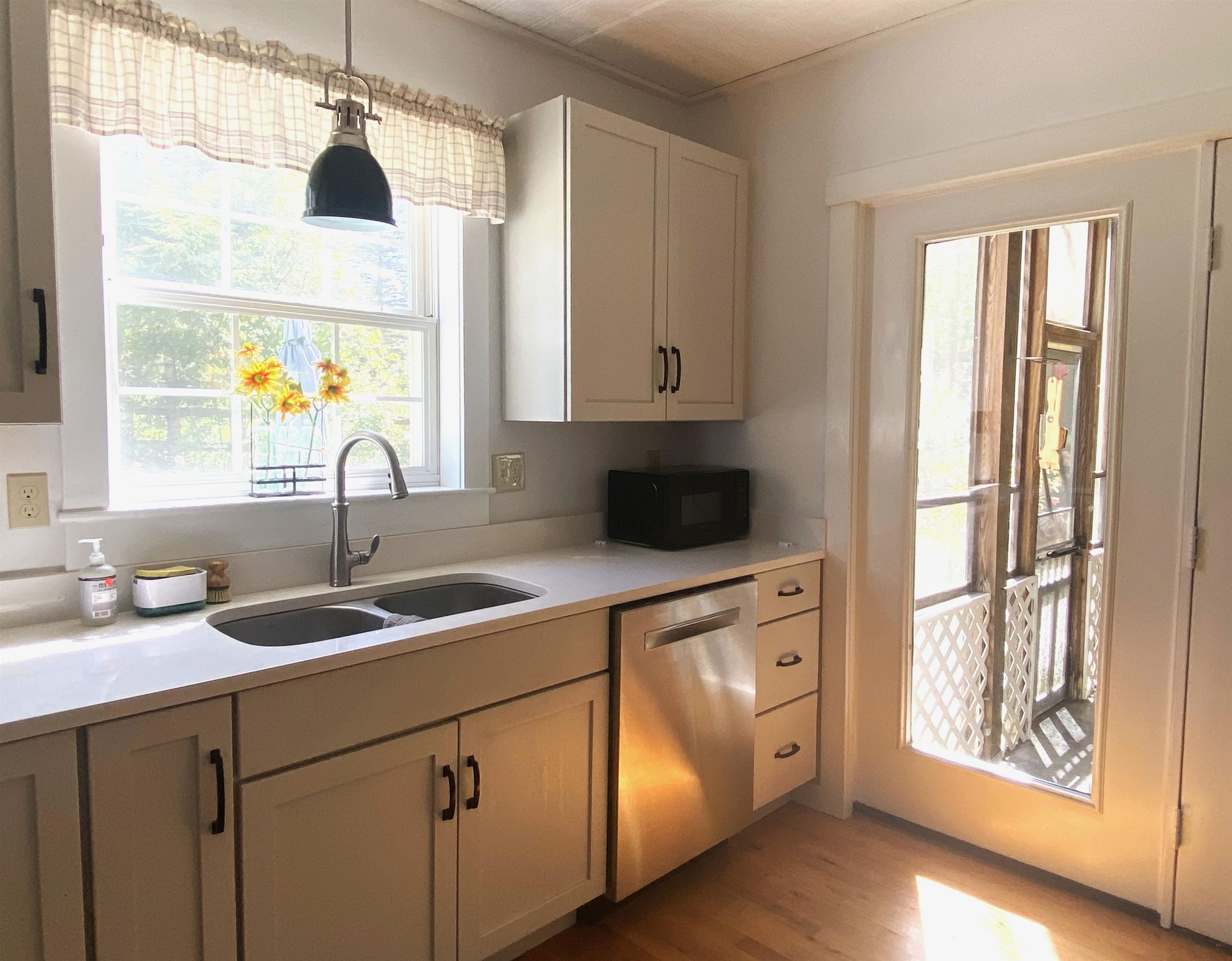 818 West Shore Road photo 15