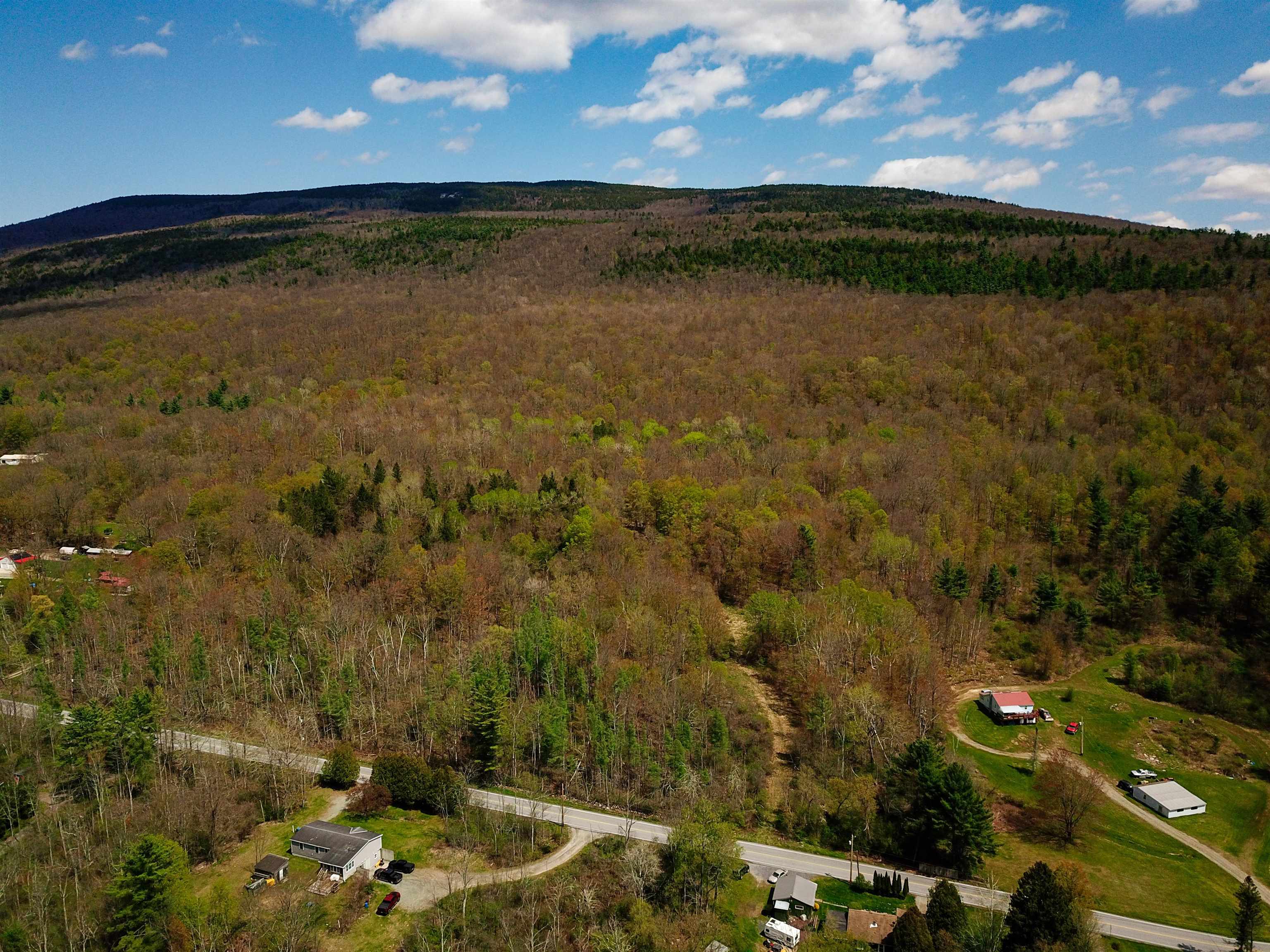 1073 Chapel Road photo 57