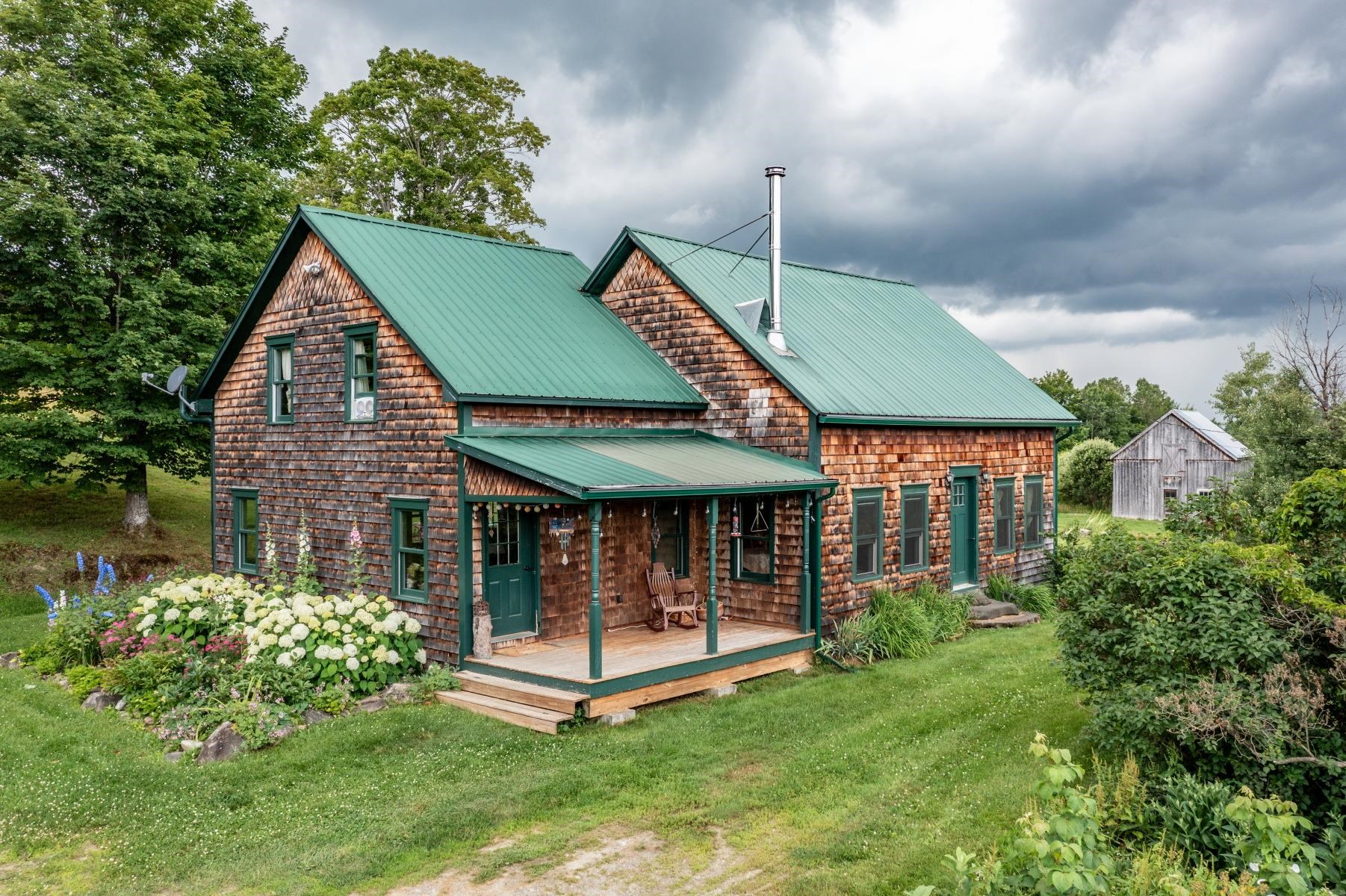 Single Family in Elmore VT