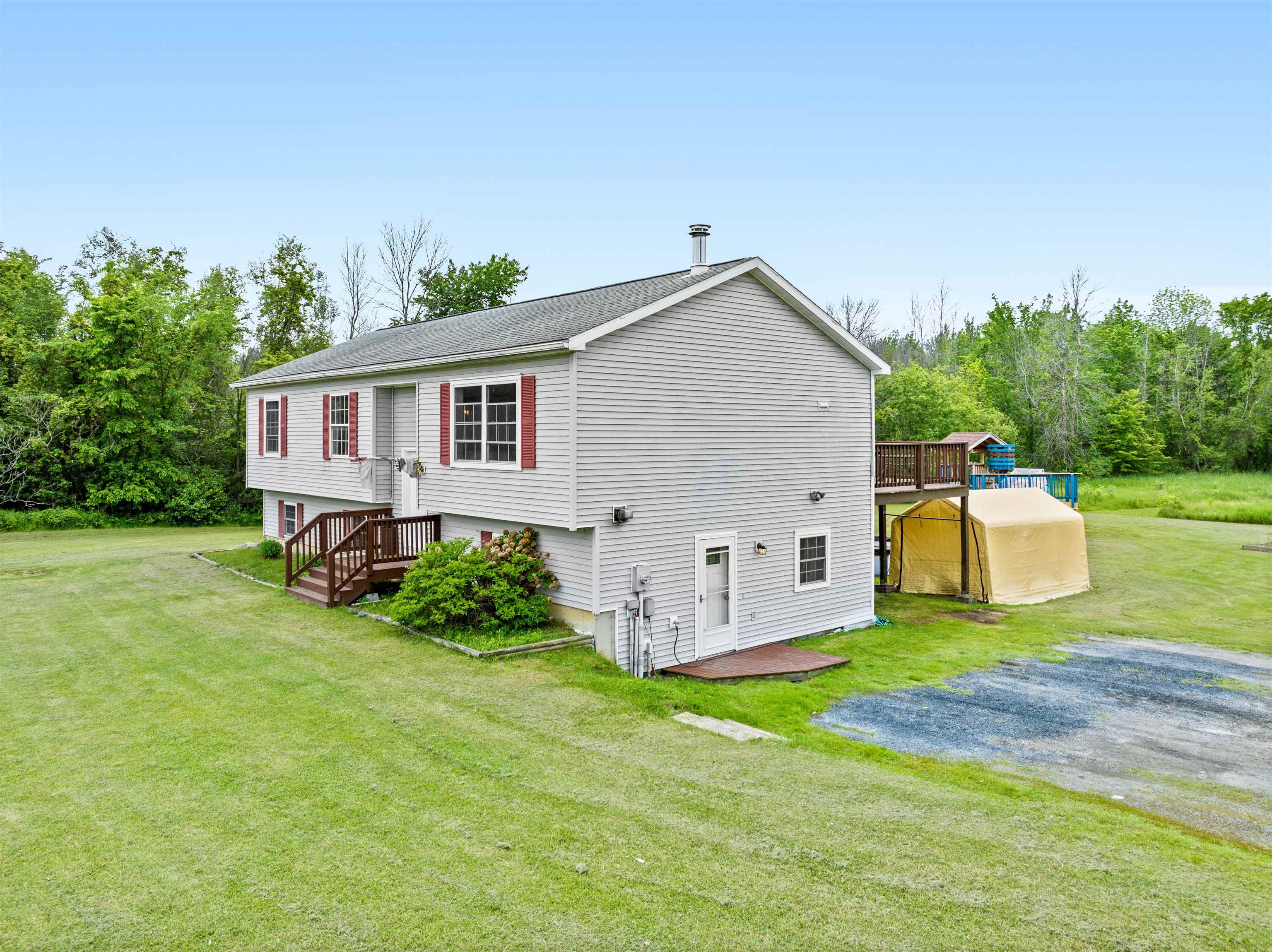 3337 Lakeview Drive photo 2