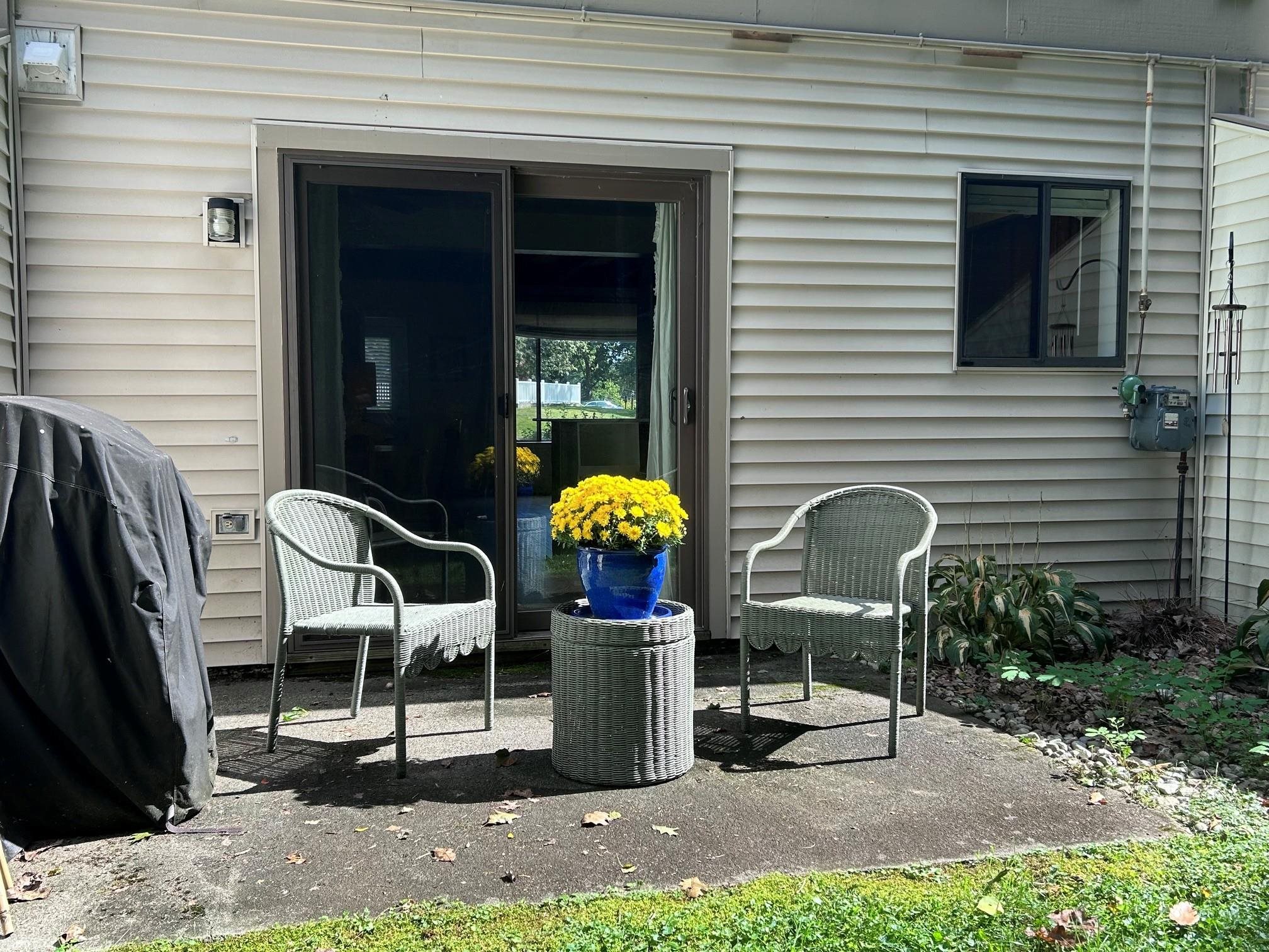 133 Colonial Drive photo 21