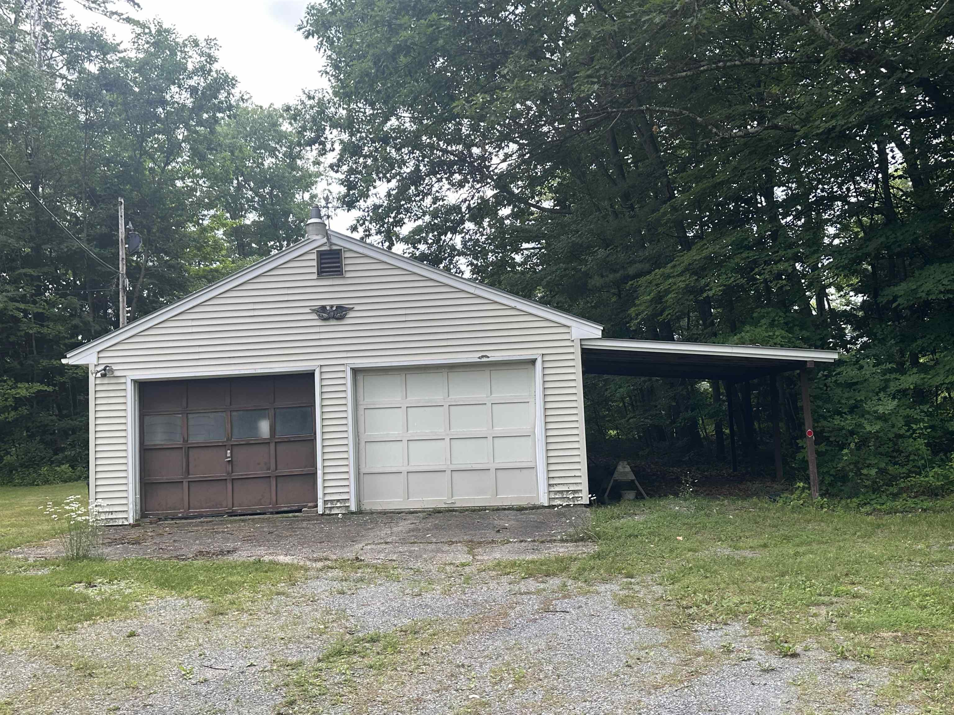 1316 Lake Dunmore Road photo 8