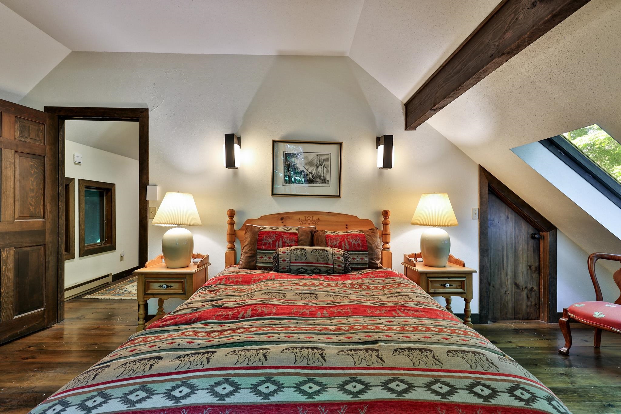 212 Falcon Loop East photo 21
