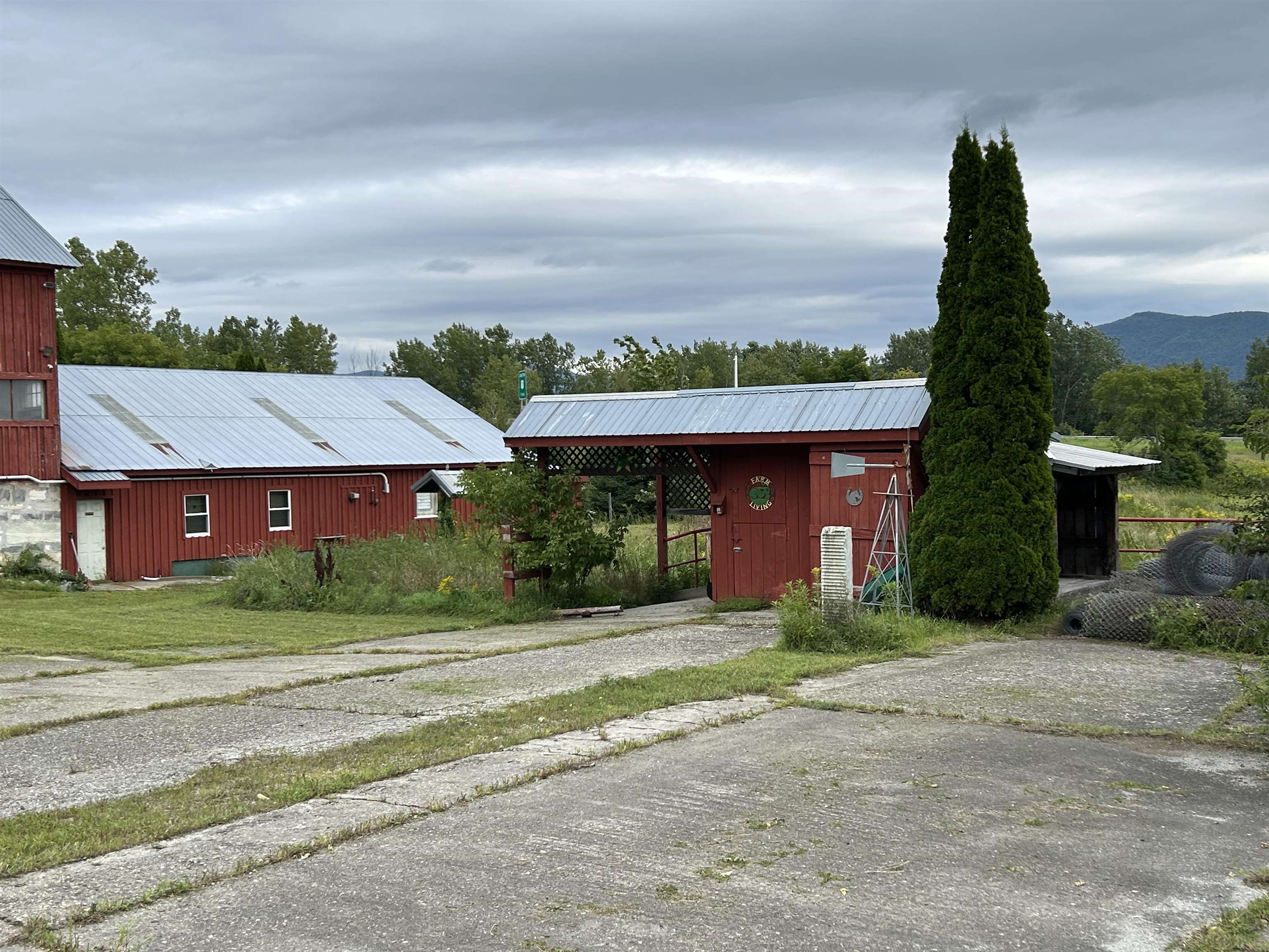 834 Creek Road photo 5