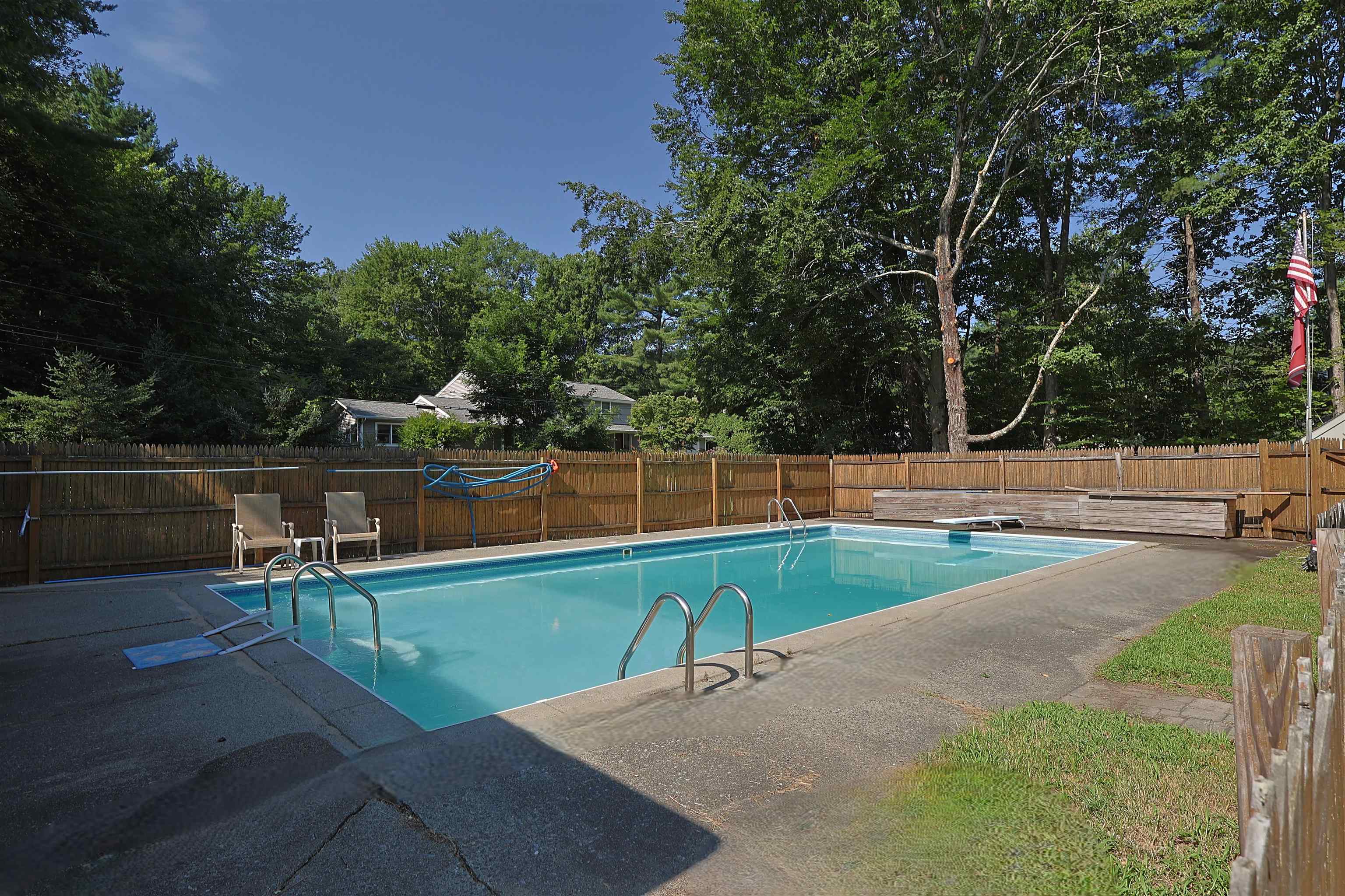 161 Chellis Street photo 10