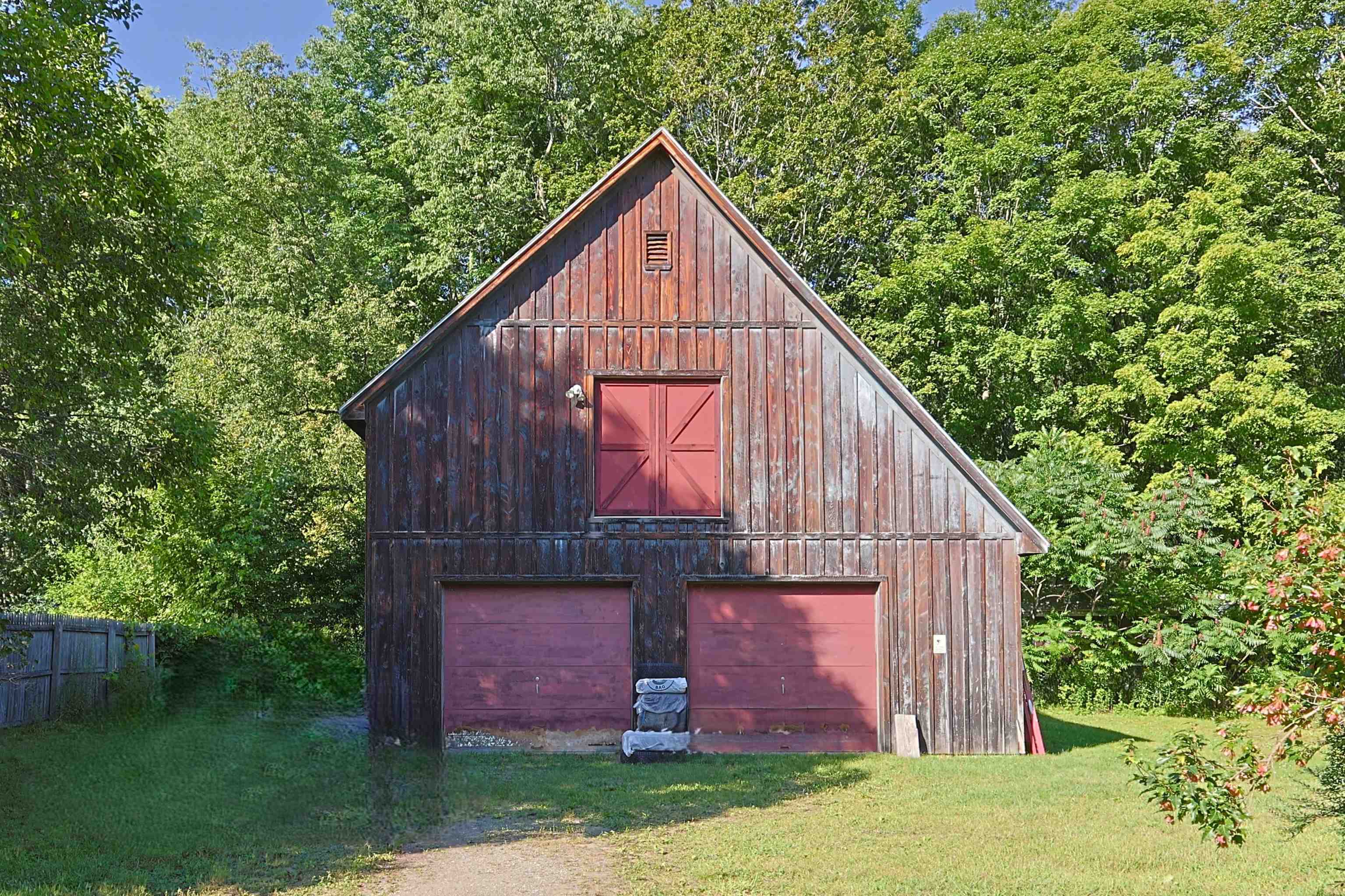86 Brownsville Road photo 10