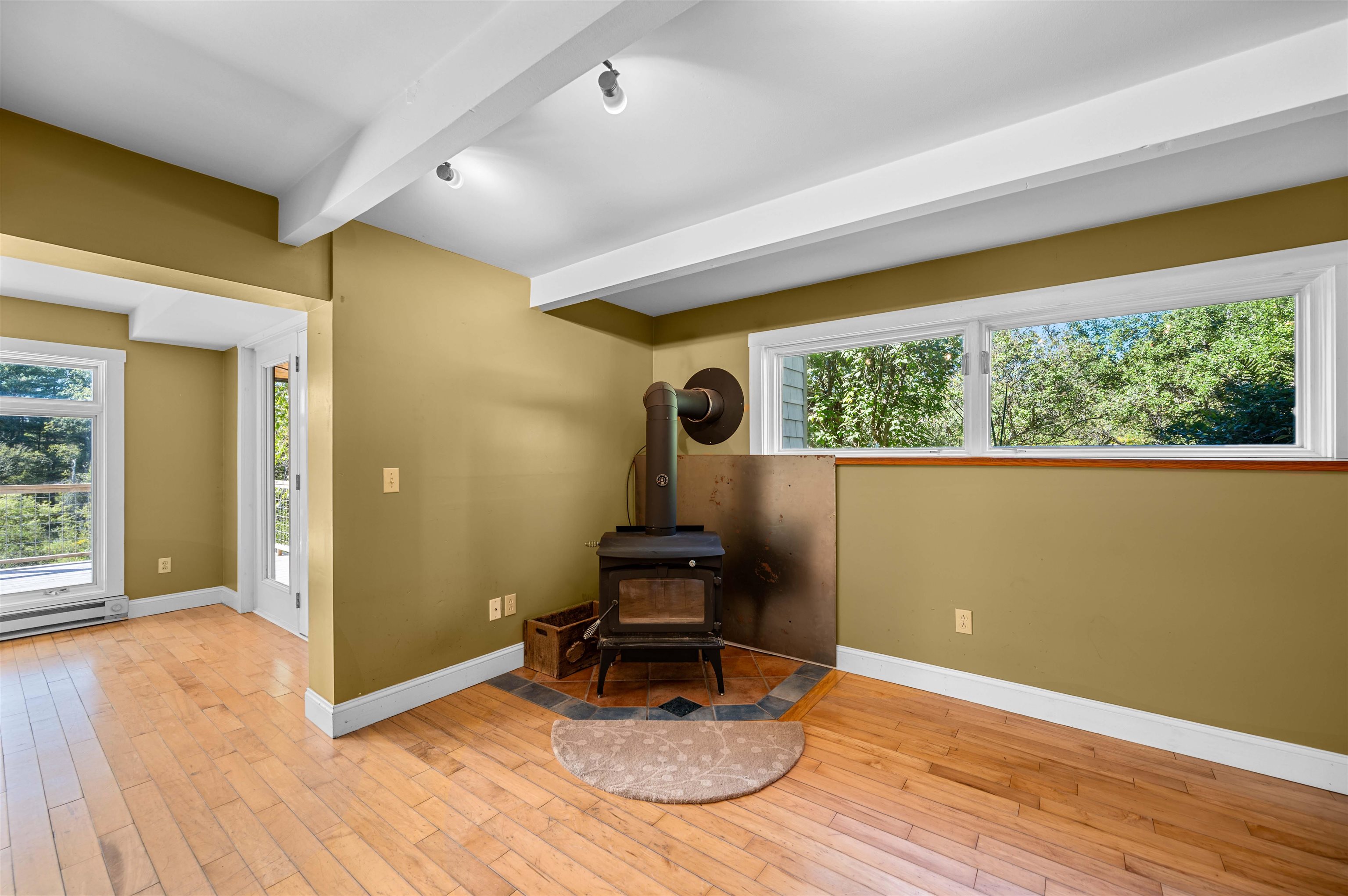 748 Chapin Road photo 12
