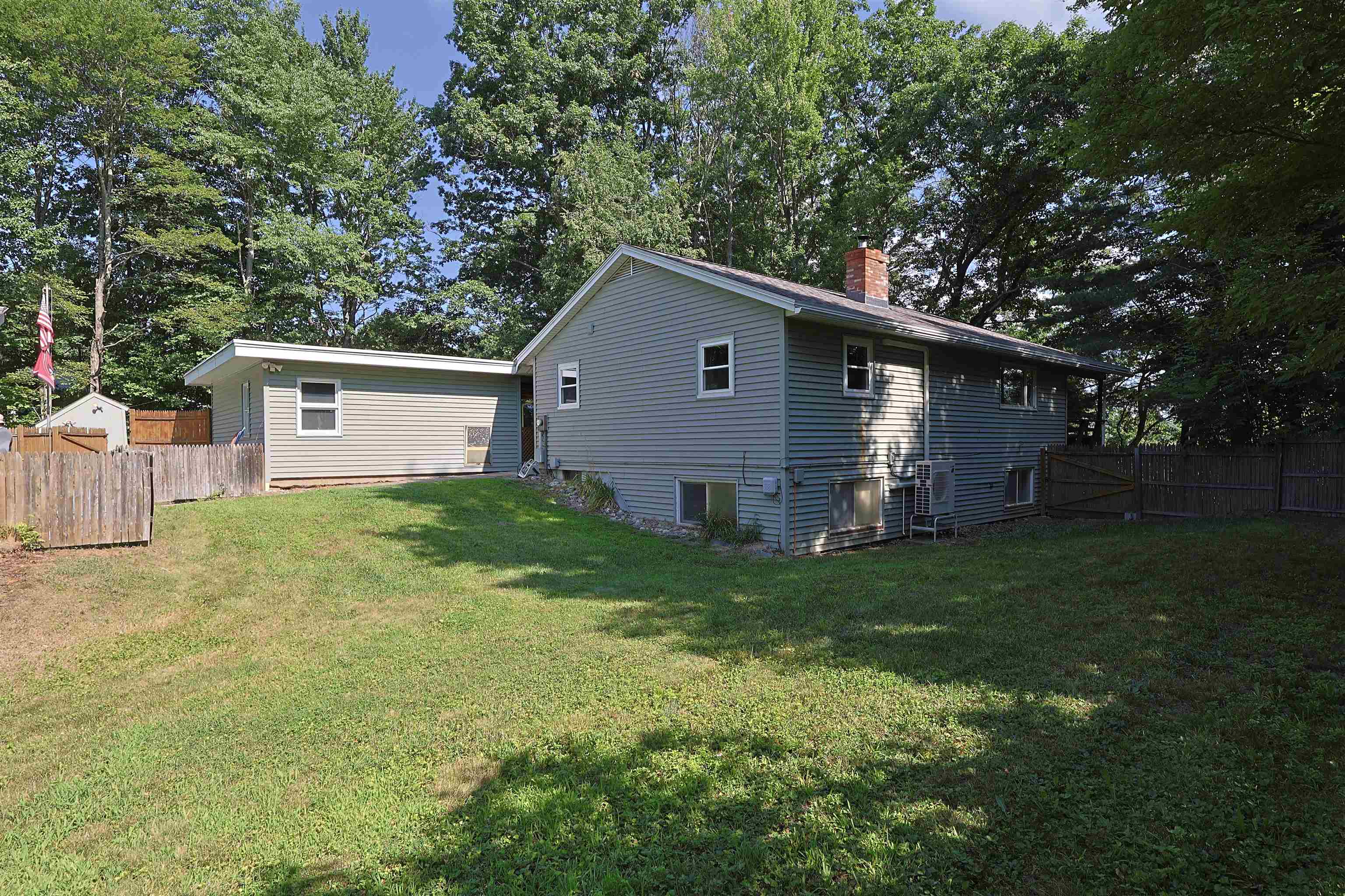 161 Chellis Street photo 13
