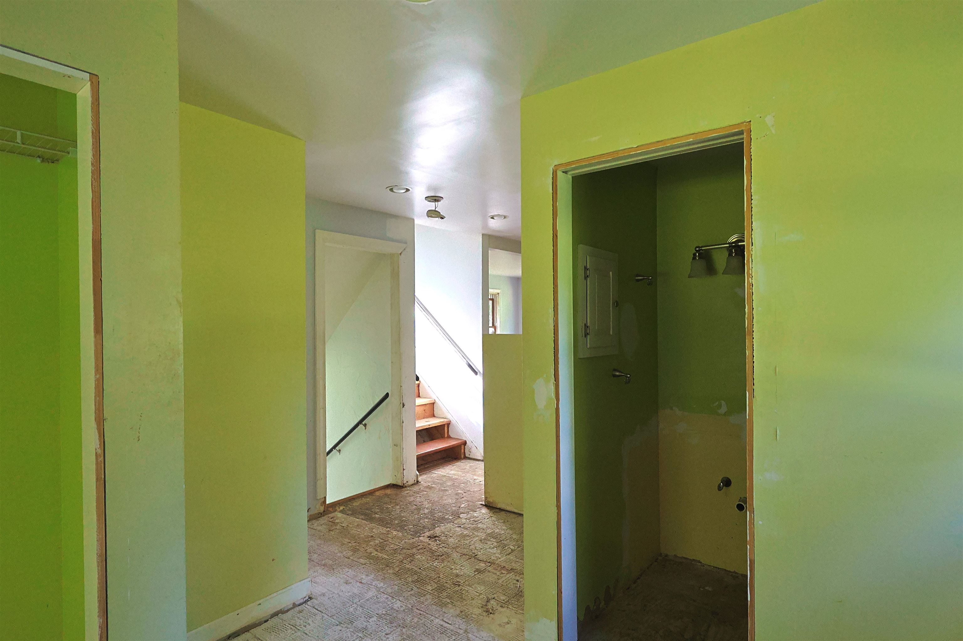 86 Brownsville Road photo 13
