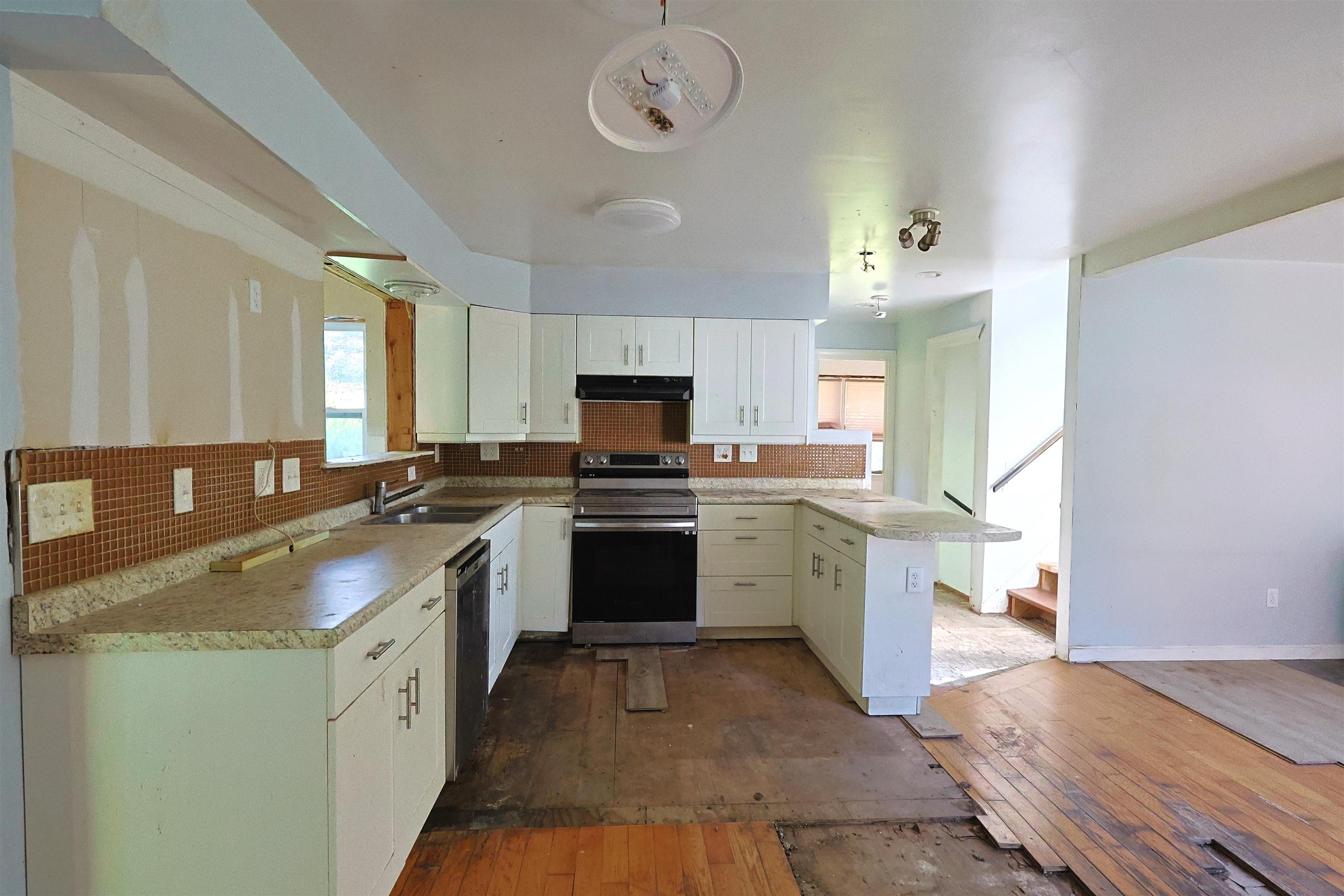 86 Brownsville Road photo 19
