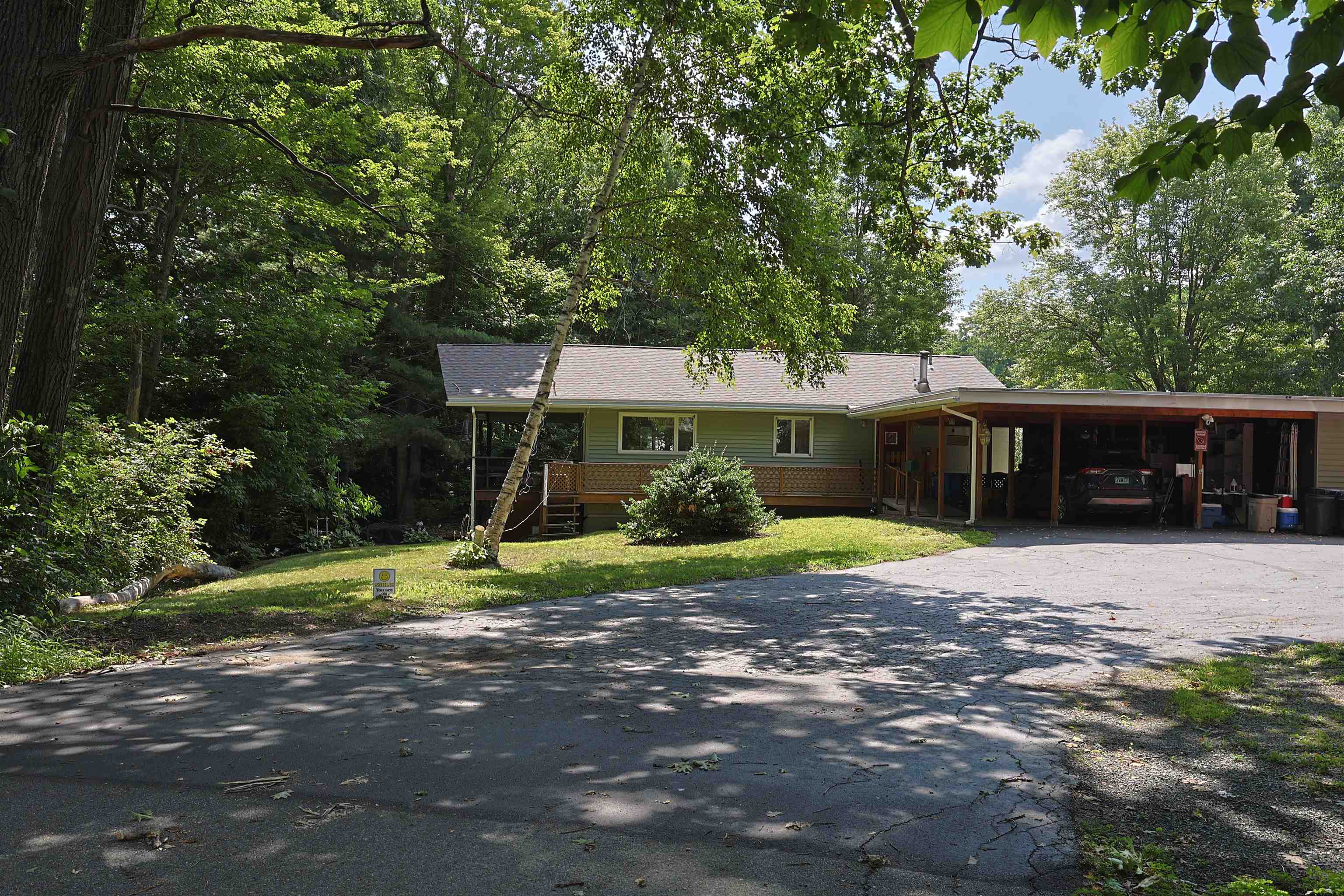 161 Chellis Street photo 2