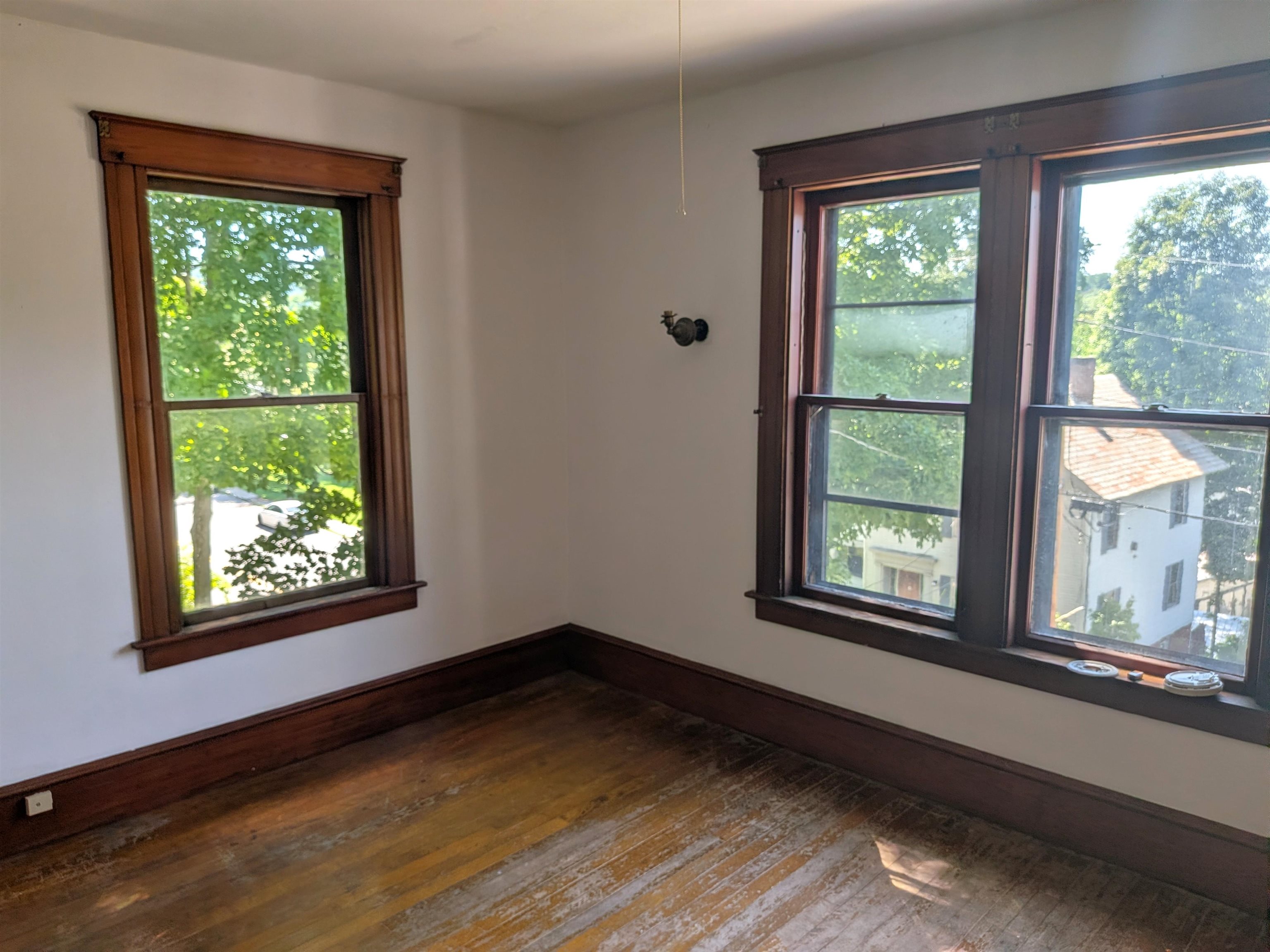 207 Elliot Street photo 20