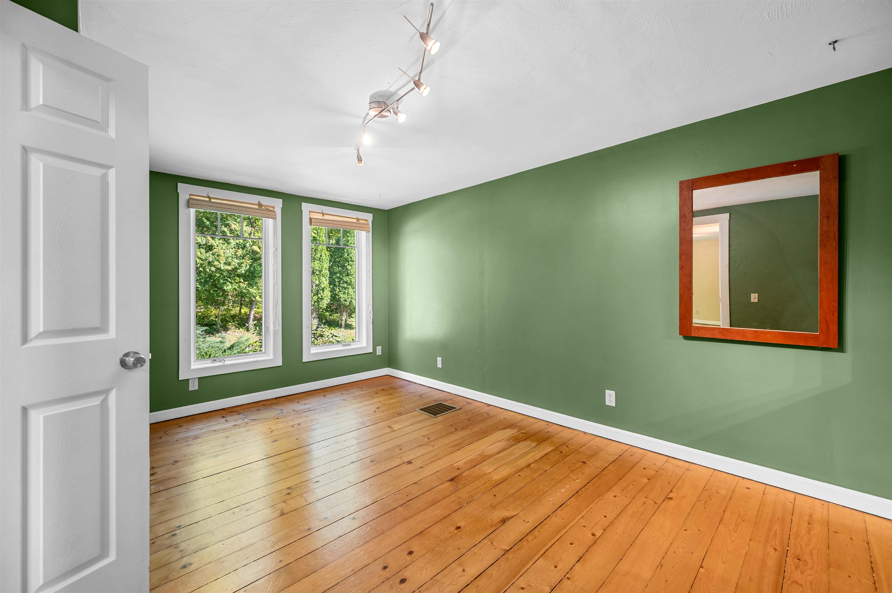 748 Chapin Road photo 20