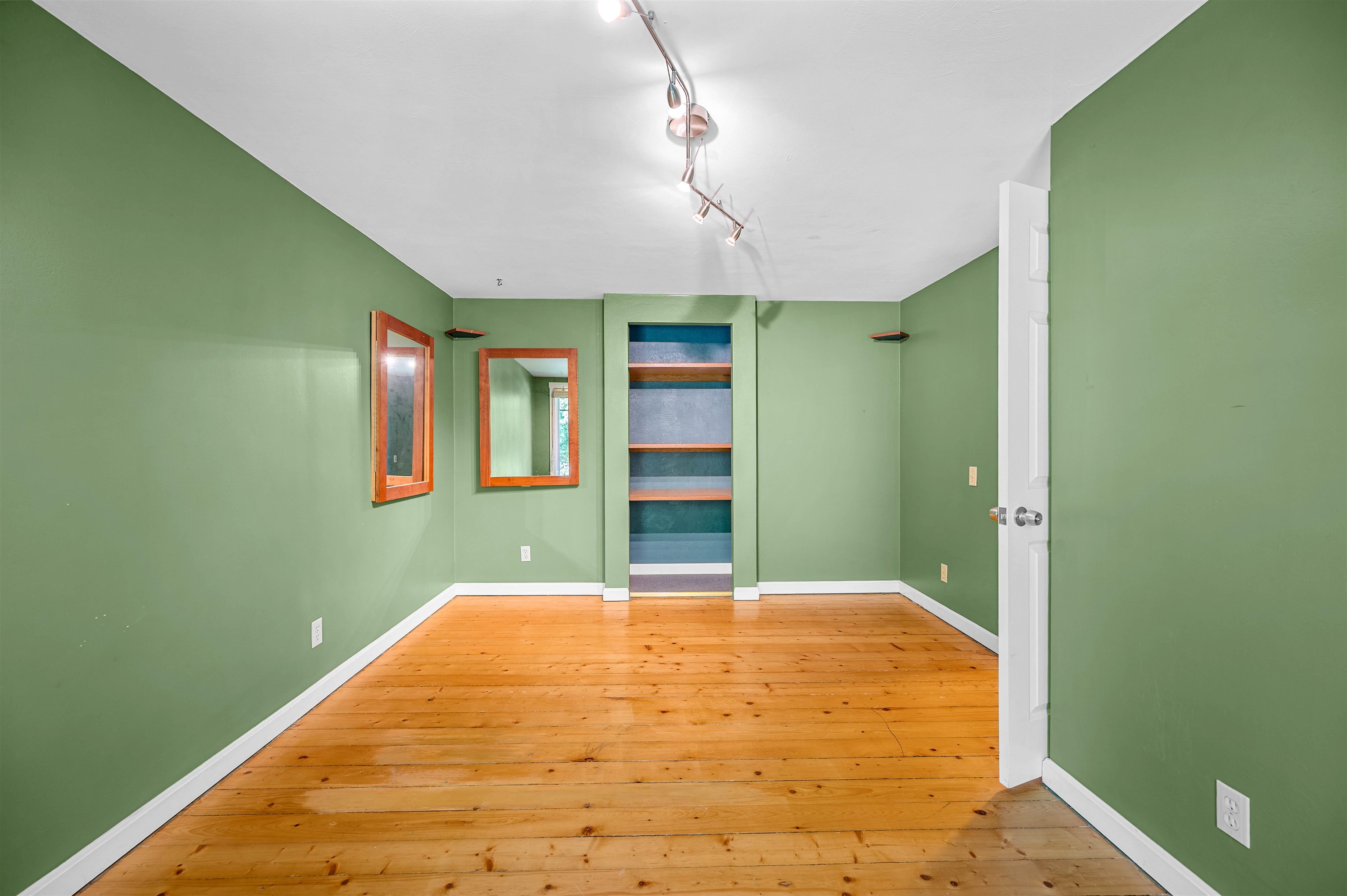 748 Chapin Road photo 21