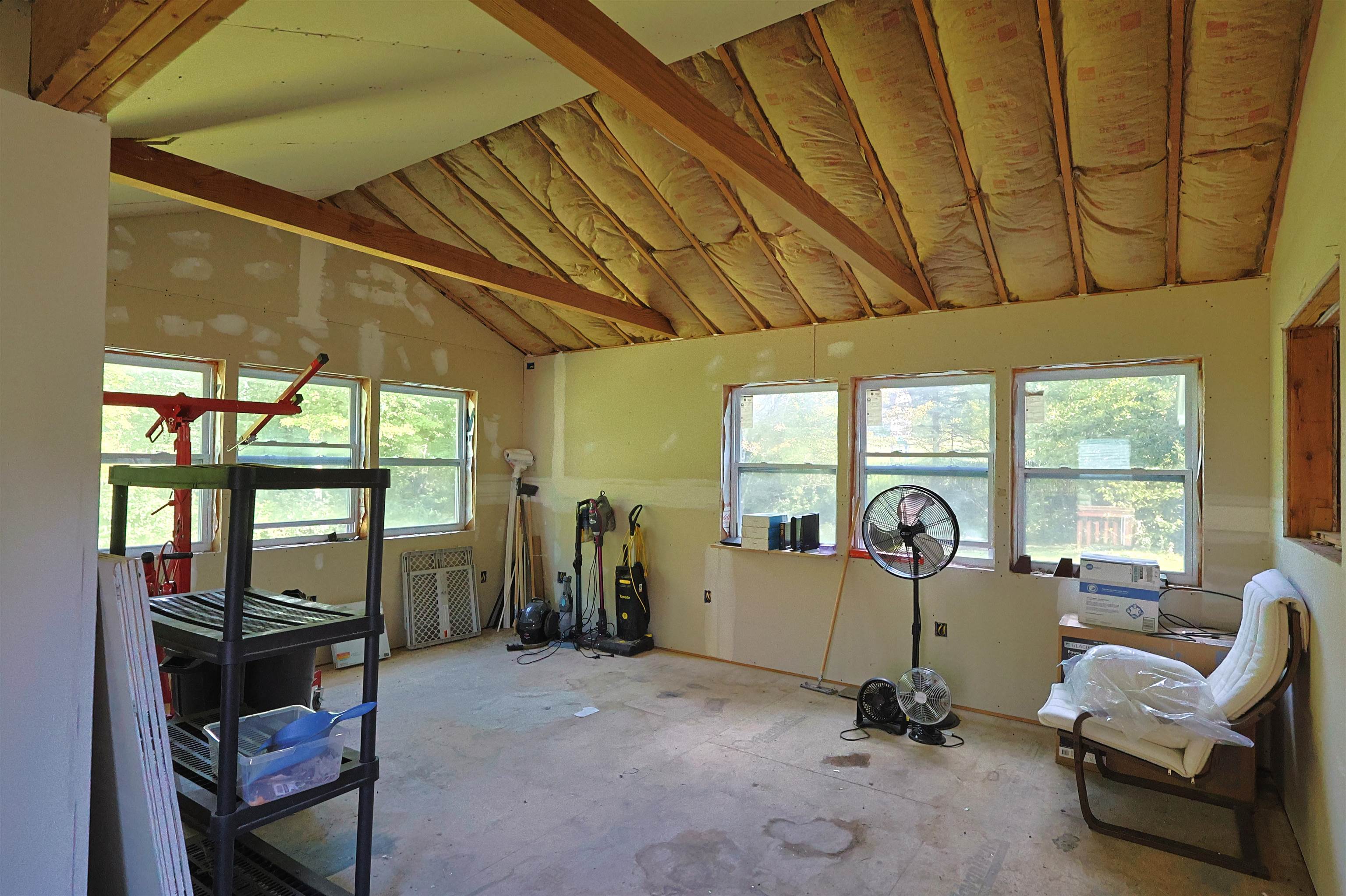 86 Brownsville Road photo 22