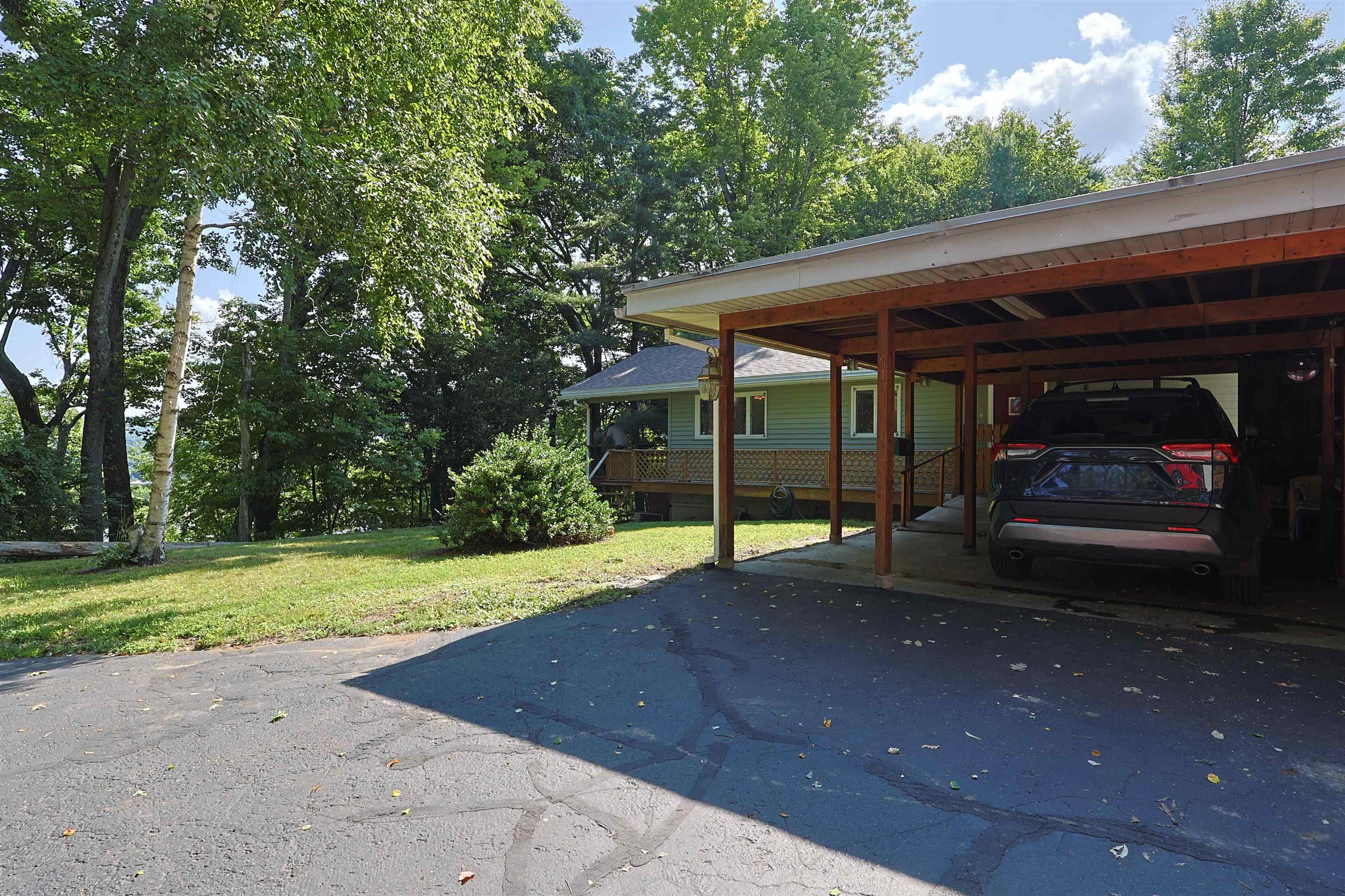161 Chellis Street photo 3