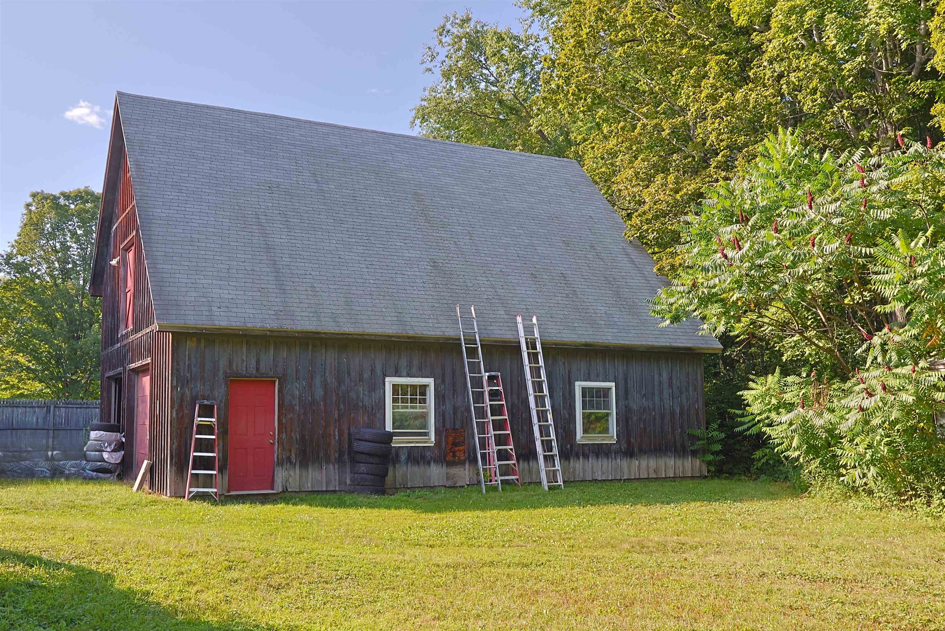 86 Brownsville Road photo 3