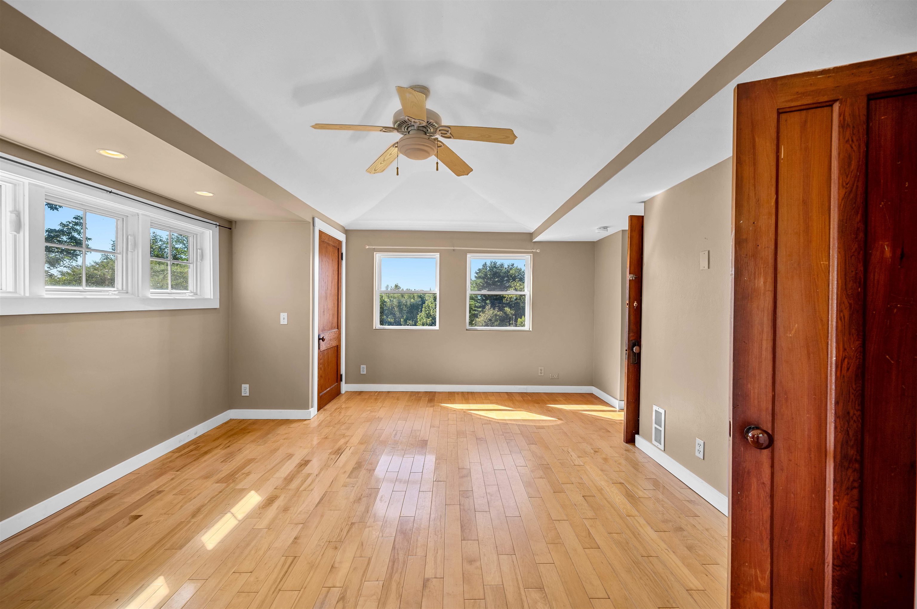 748 Chapin Road photo 30