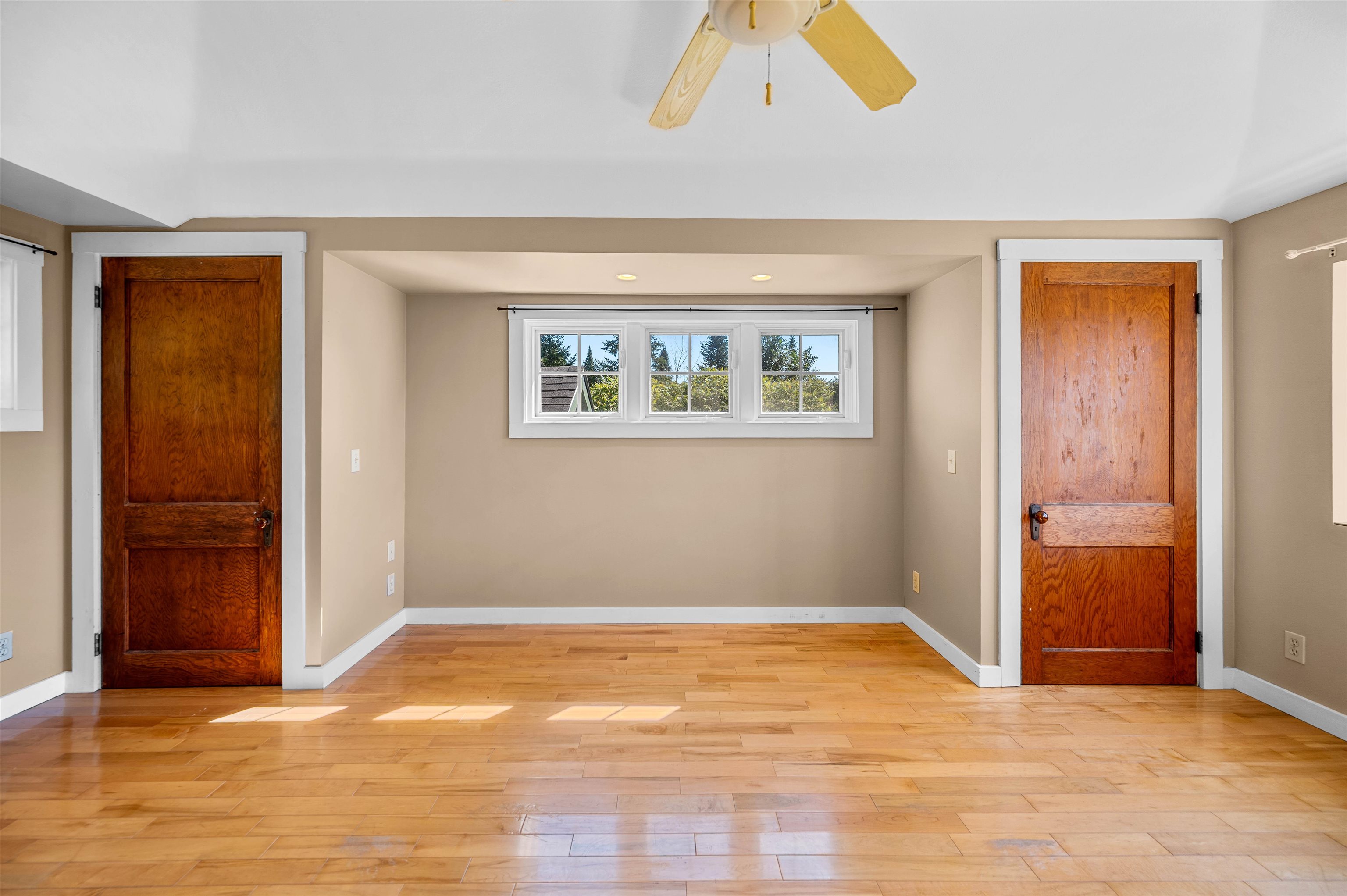 748 Chapin Road photo 31