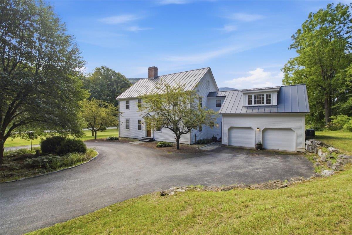 601 Riverbend Drive photo 1