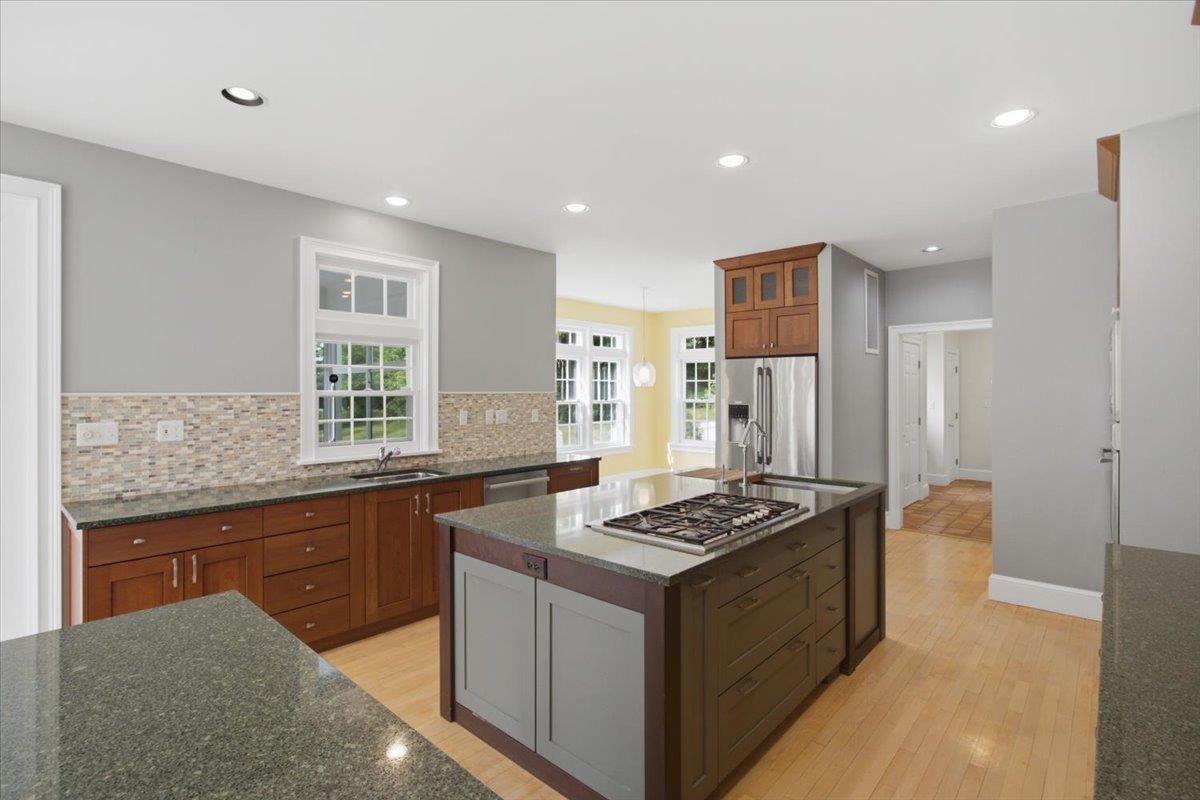 601 Riverbend Drive photo 10