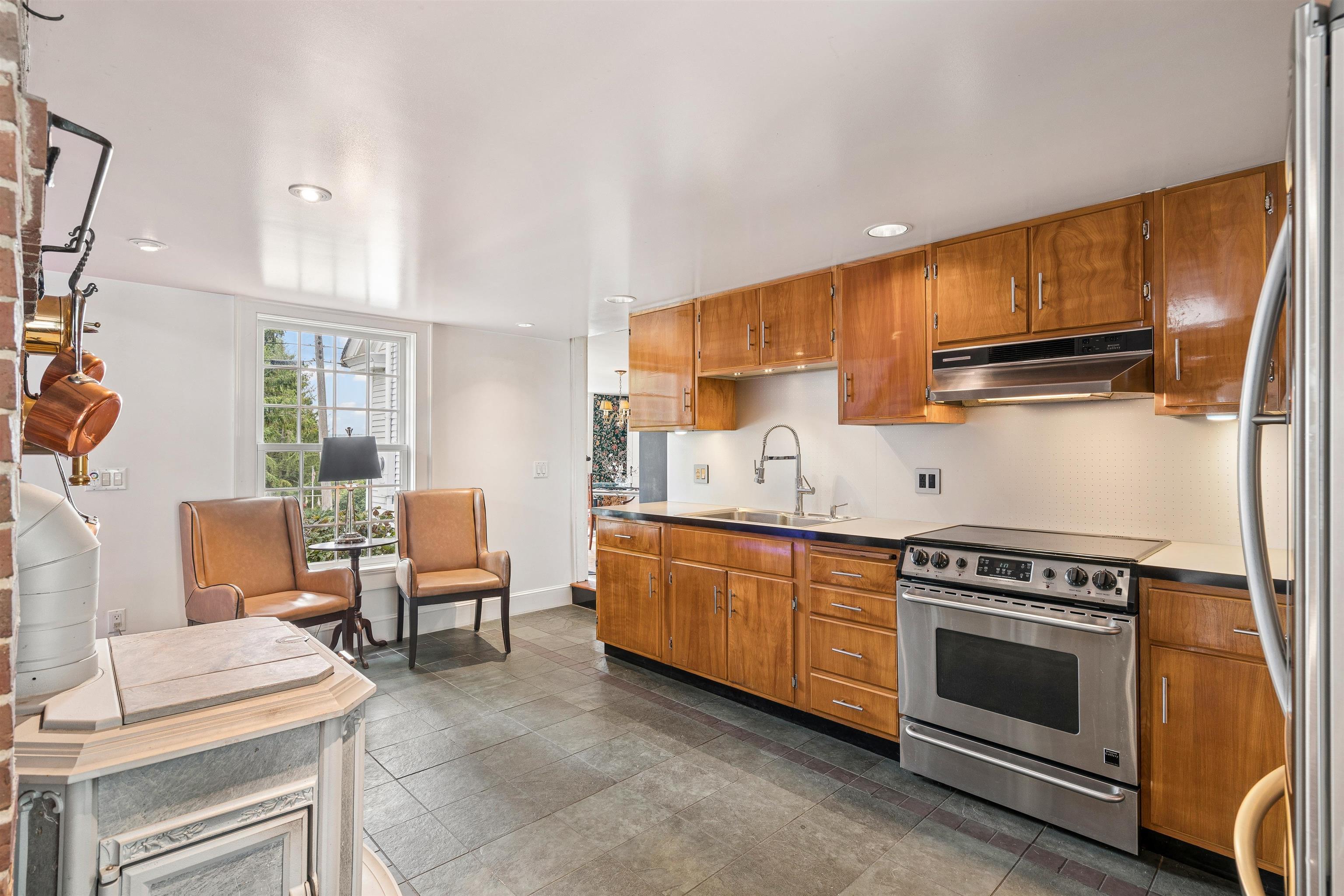 408 Ridge Road photo 11