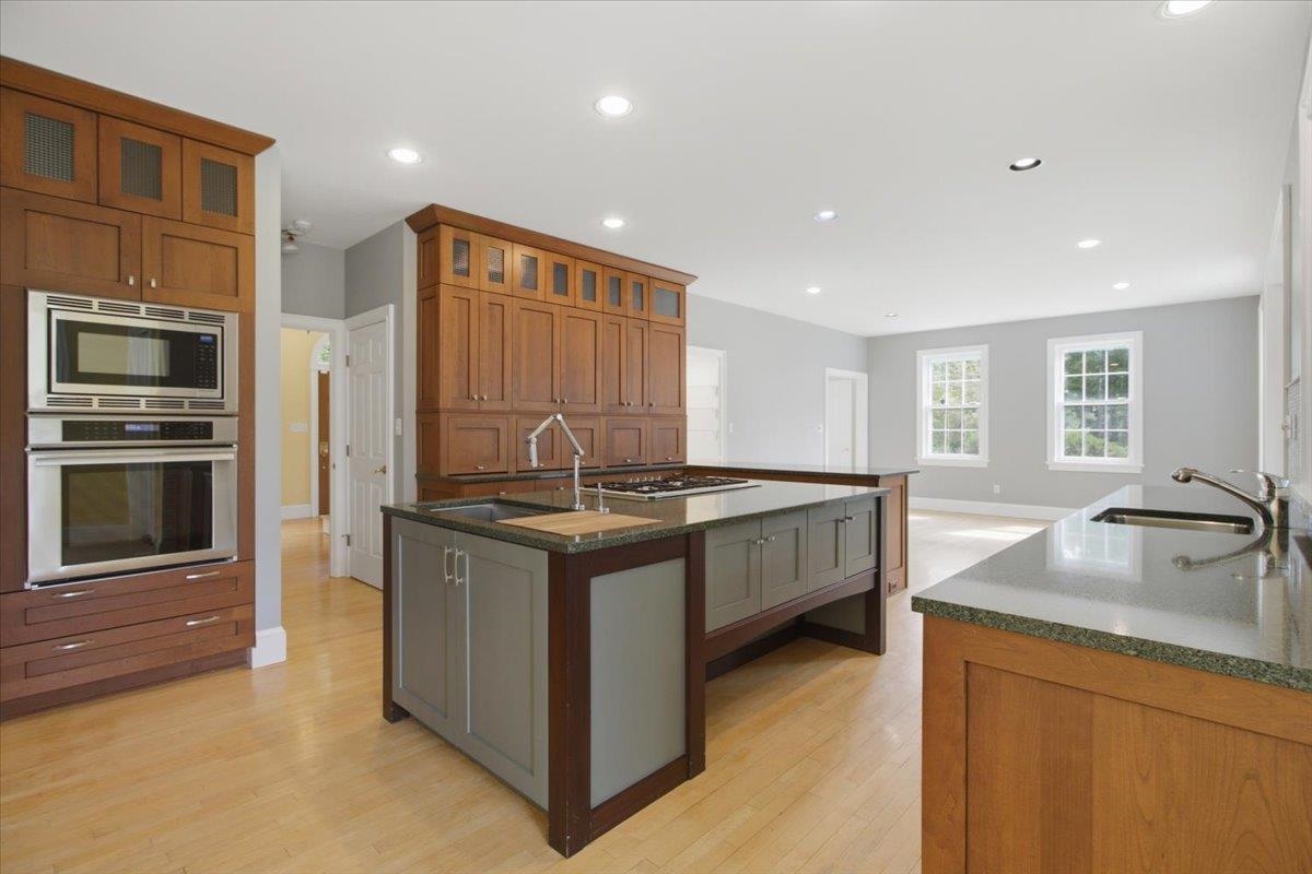 601 Riverbend Drive photo 12
