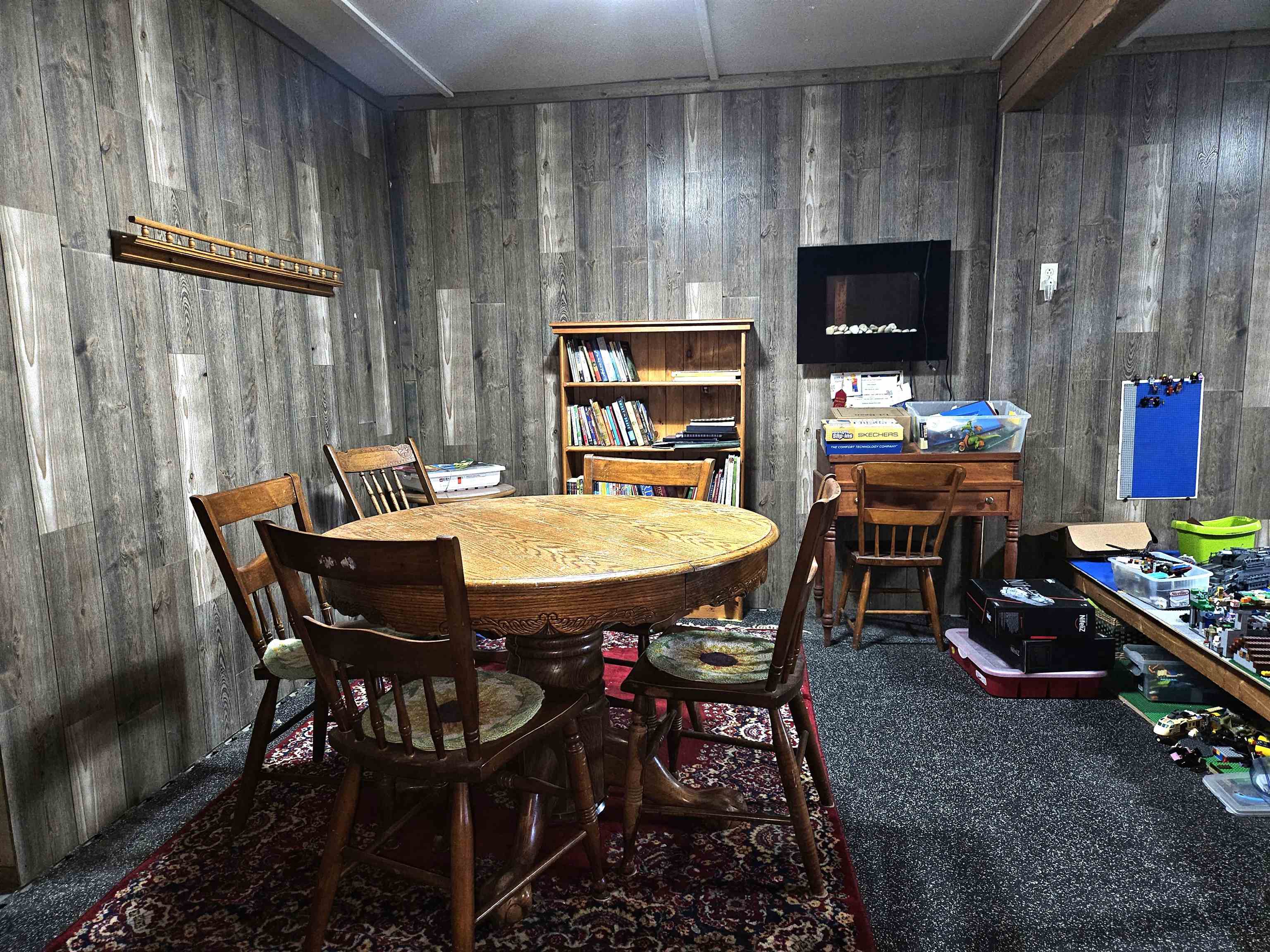 40 Carousel Court photo 16