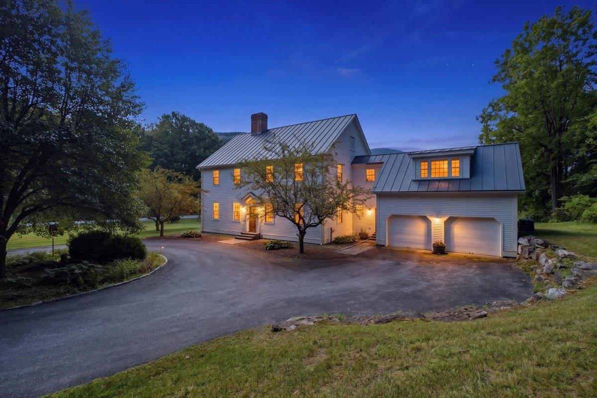 601 Riverbend Drive photo 2