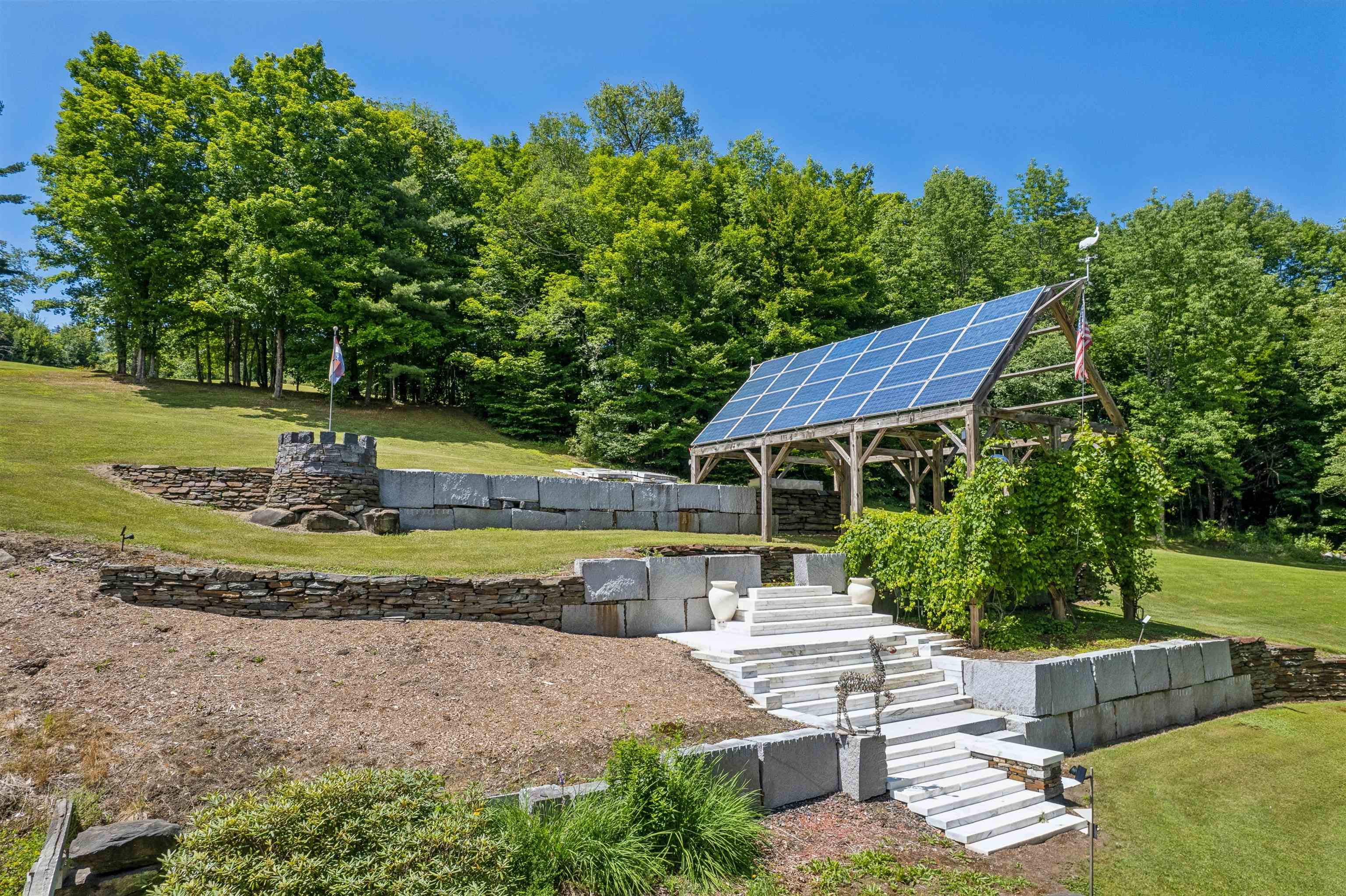 408 Ridge Road photo 2