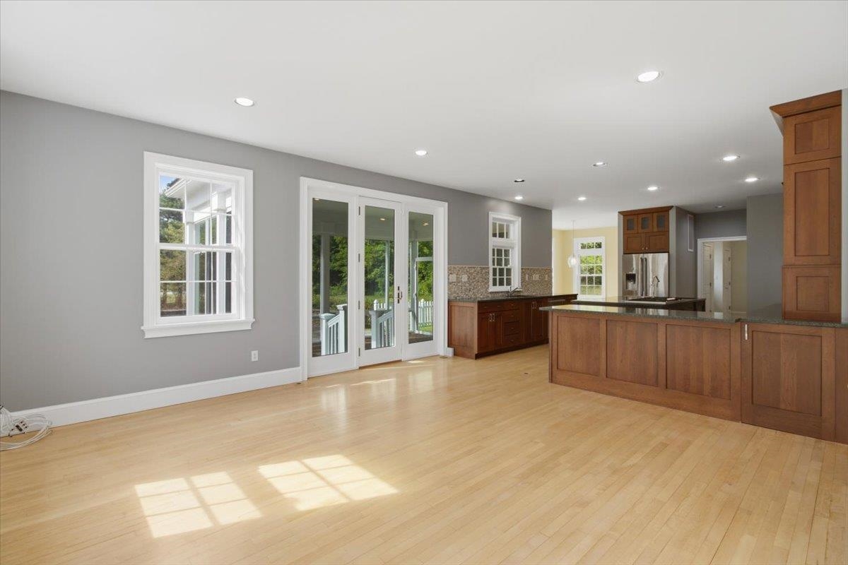 601 Riverbend Drive photo 8