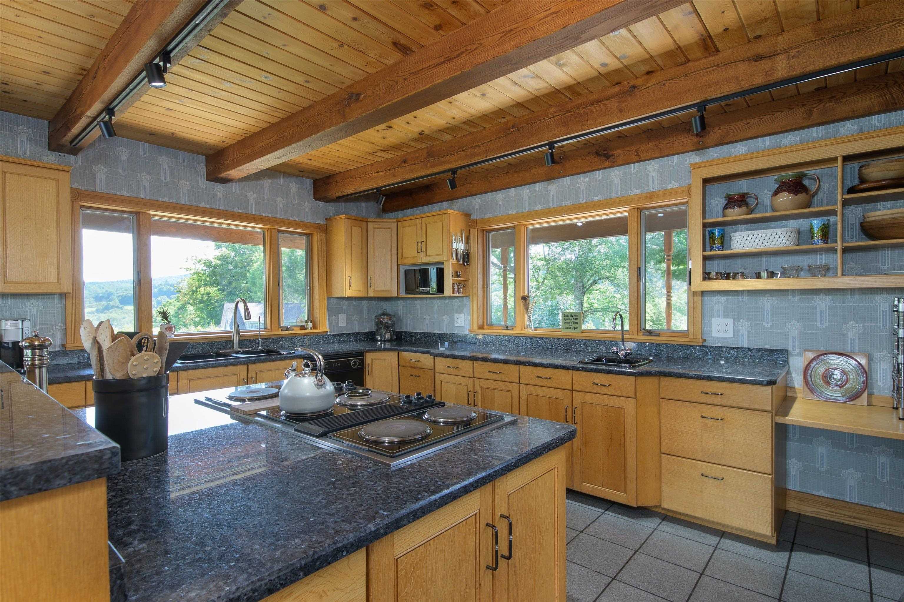 430 Fenn Road photo 11